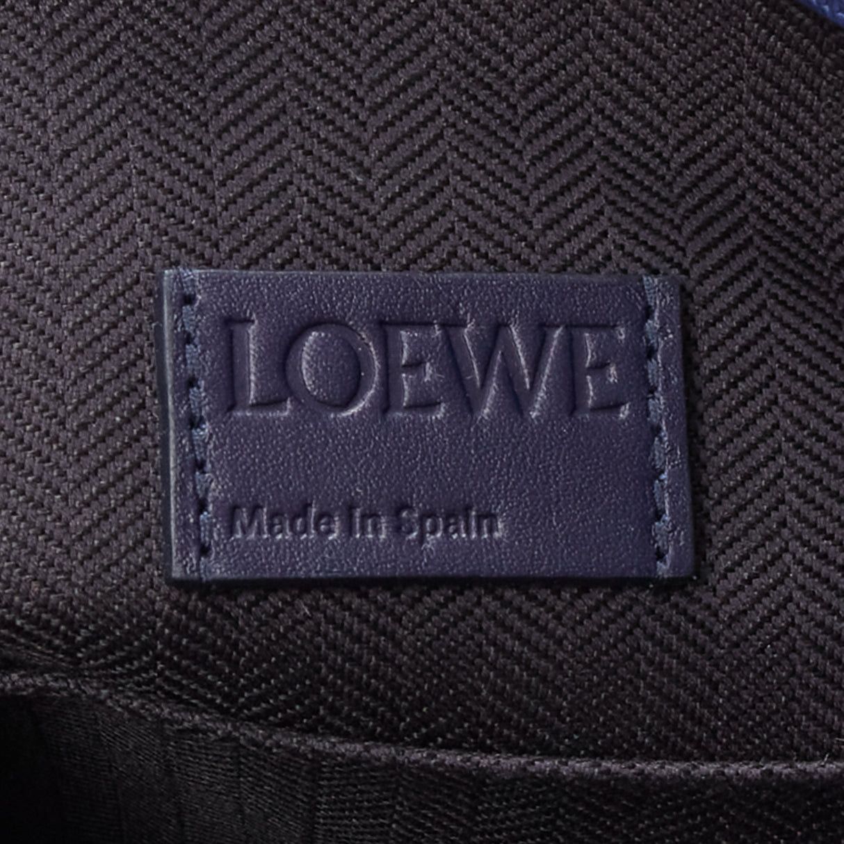 Loewe LOEWE T Pouch navy textured checkered leather silver zip wrist clutch bag Size ONE SIZE - 9 Thumbnail