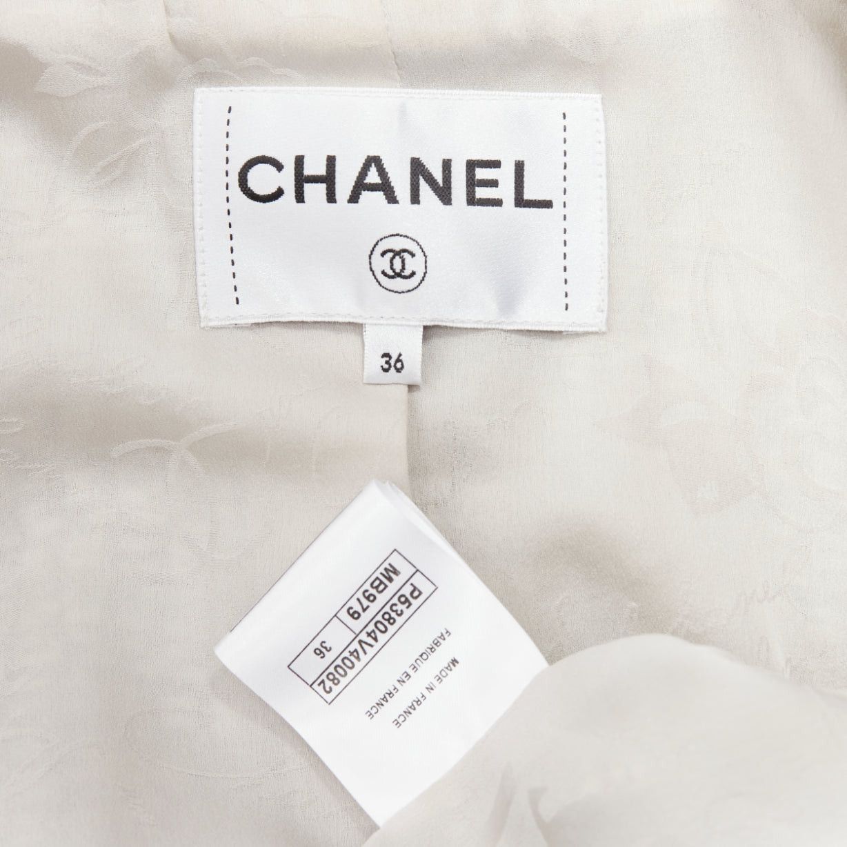 Chanel CHANEL 2016 Fantasy Tweed silver CC buttons cuffed sleeves jacket FR36 S Size S / US 4 / IT 40 - 9 Thumbnail
