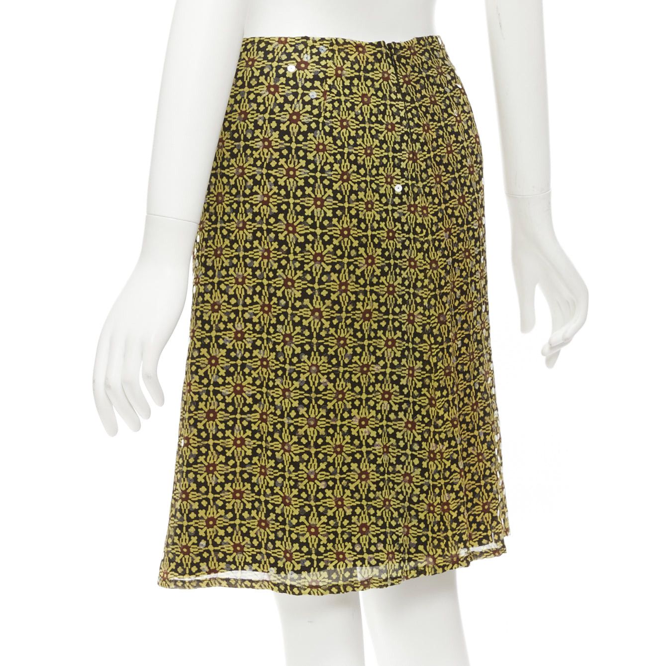 Versus VERSUS Vintage 100% silk yellow black sequins mid rise knee skirt 26" Size 27" / US 4 / IT 40 - 6 Thumbnail