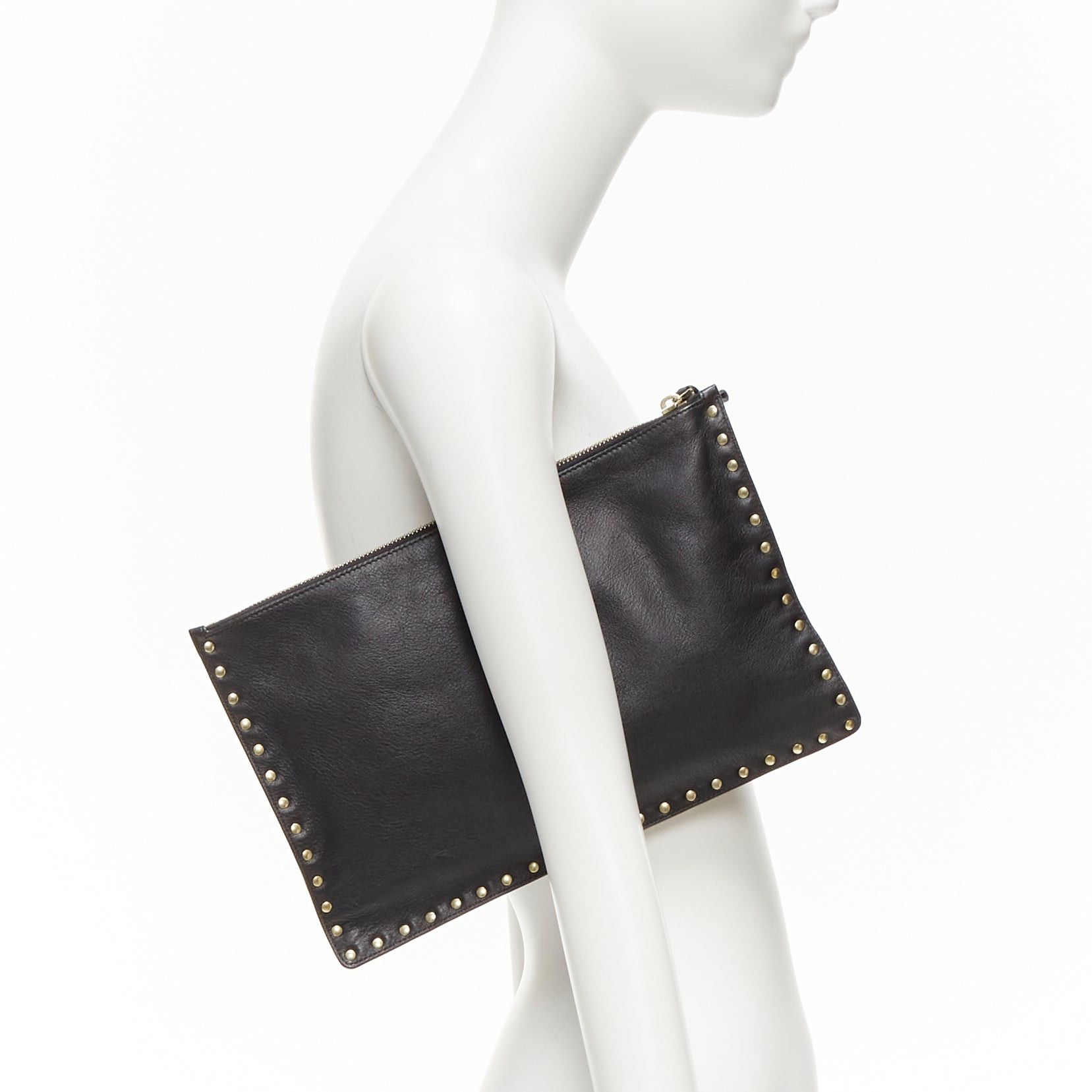 Valentino VALENTINO Rockstud black gold round studs logo triangle flat clutch bag Size ONE SIZE - 2 Thumbnail
