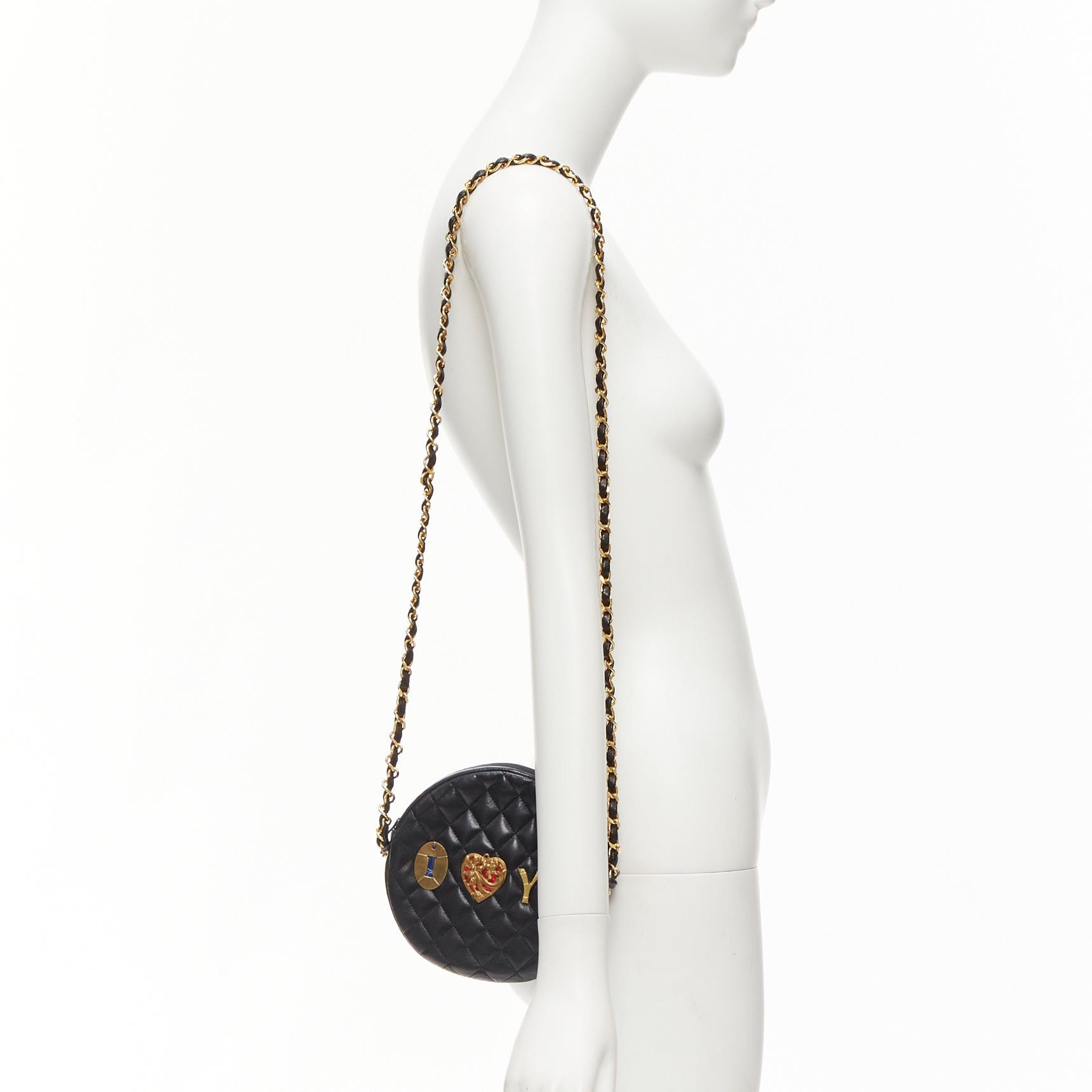 Other TIGER IN THE RAIN CHANEL Vintage I Love You applique round crossbody chain bag Size ONE SIZE - 2 Thumbnail