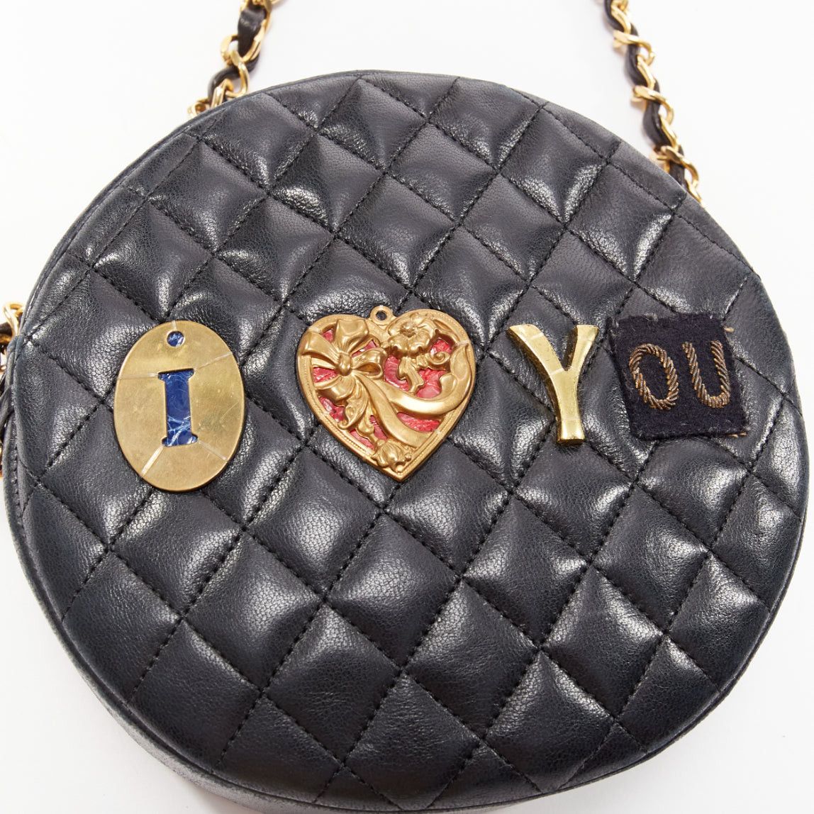Other TIGER IN THE RAIN CHANEL Vintage I Love You applique round crossbody chain bag Size ONE SIZE - 8 Thumbnail
