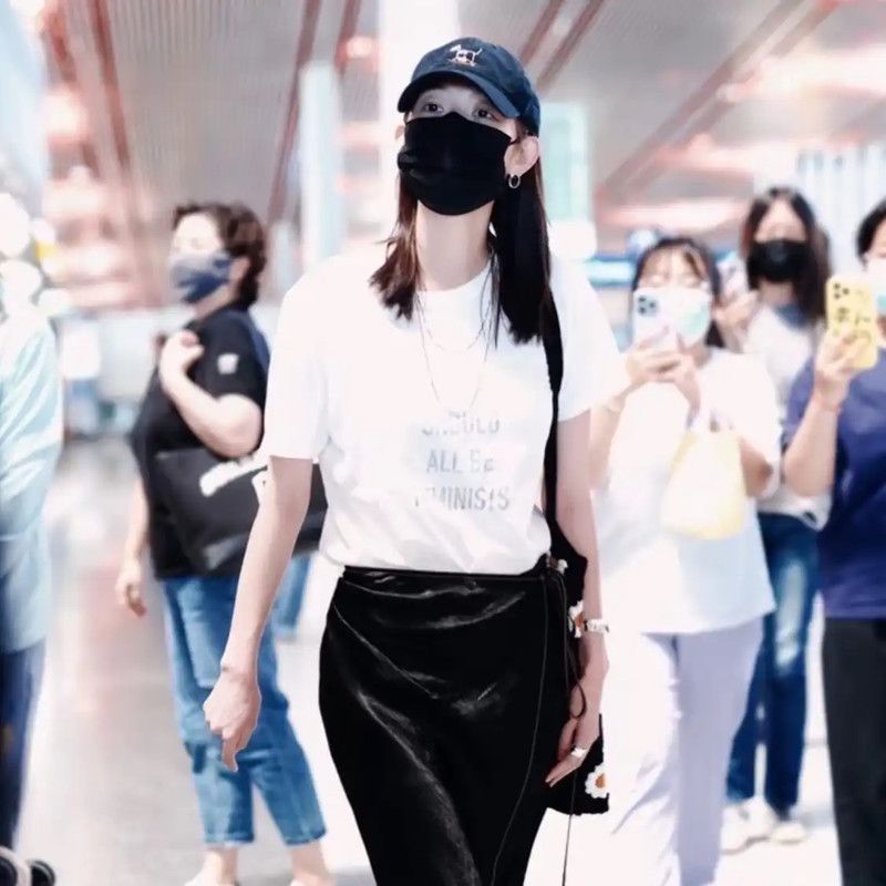Dior Dior Cotton Women's T-Shirt with Feminist Message 0089 Size M / US 6-8 / IT 42-44 - 8 Thumbnail