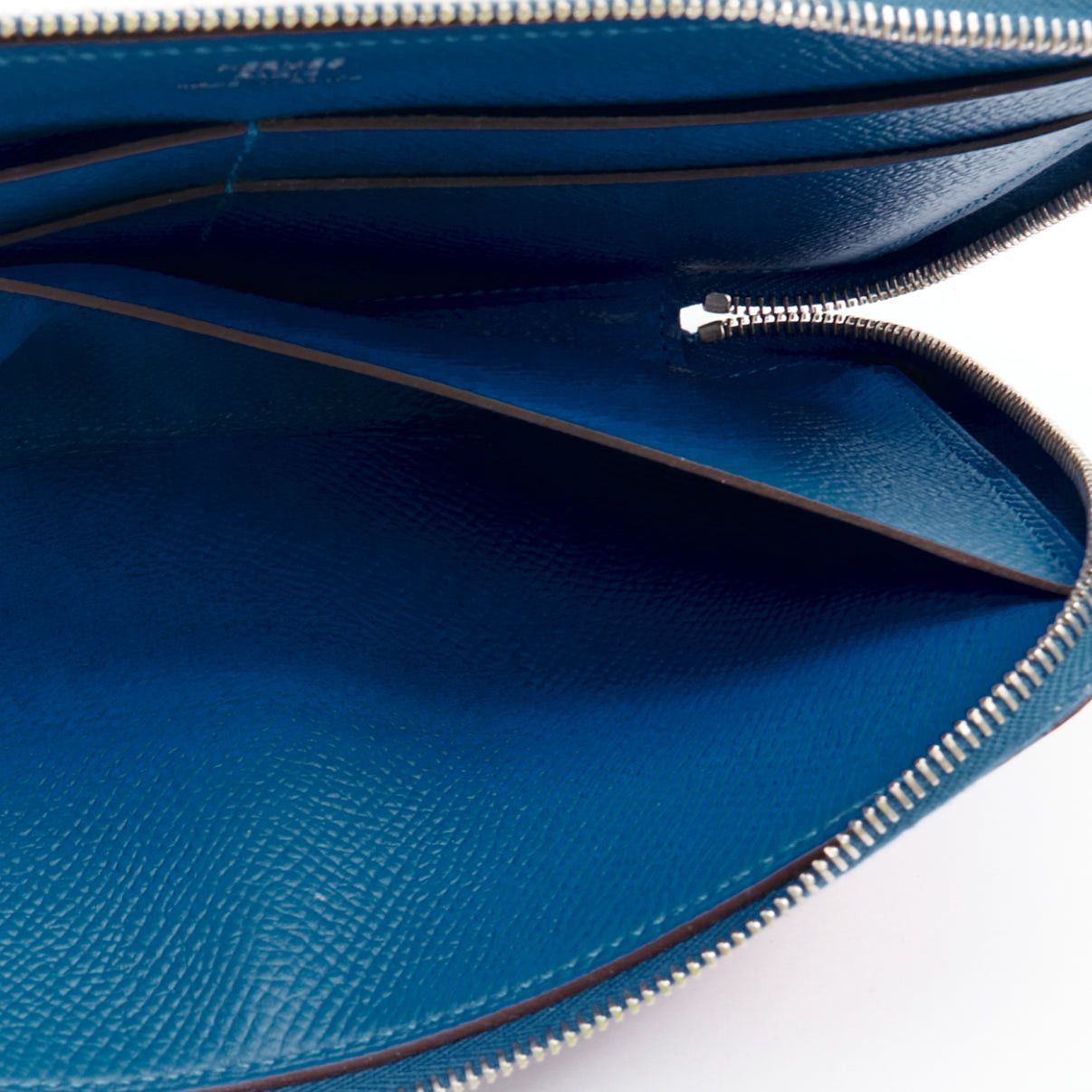 Hermes HERMES Soie Cool Azap red geometric print silk blue leather zip around wallet Size ONE SIZE - 9 Thumbnail