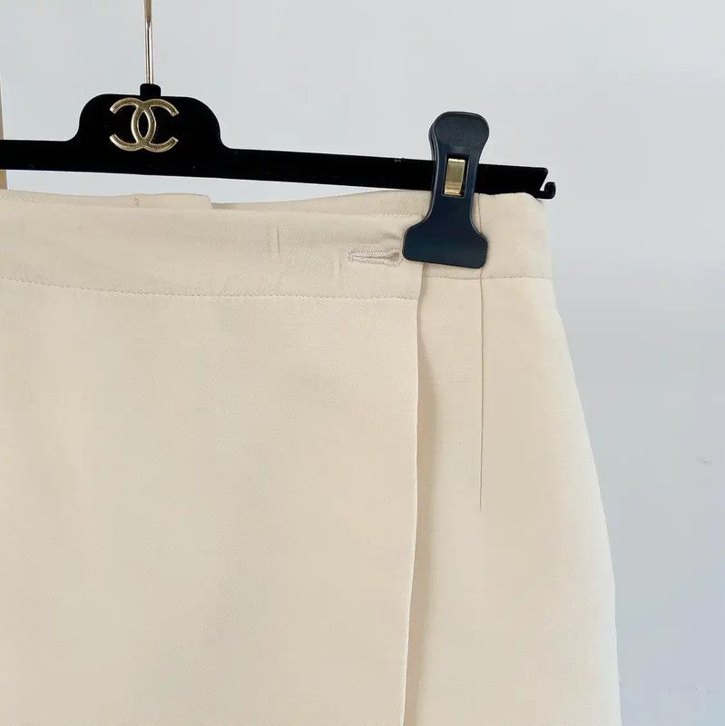 Dior Dior Summer Beige Wool Women's Shorts 0089 Size 34" / US 12 / IT 48 - 4 Thumbnail