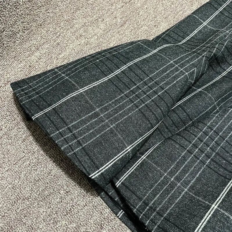 Dior Dior Pleated Wool Skirt in Dark Gray 0089 Size 26" / US 2 / IT 38 - 3 Thumbnail