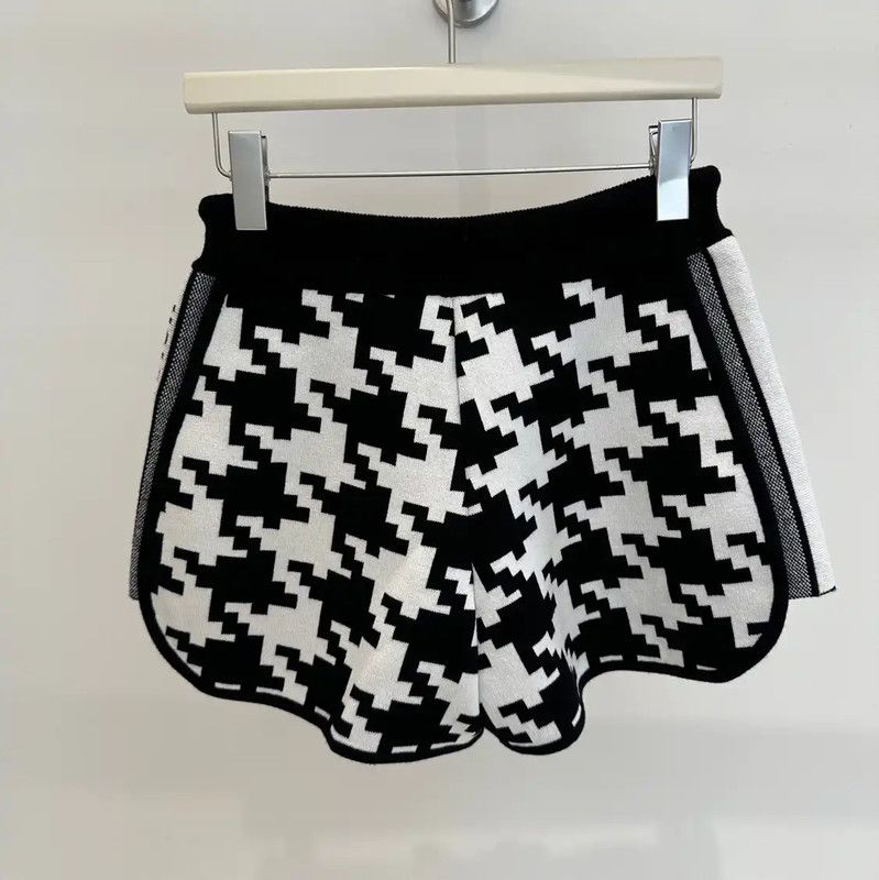 Dior Dior Summer Black and White Houndstooth Shorts 0089 Size 27" / US 4 / IT 40 - 2 Thumbnail