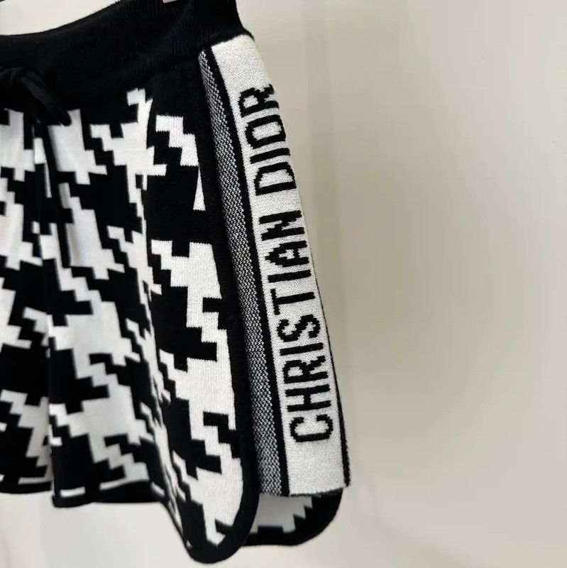Dior Dior Summer Black and White Houndstooth Shorts 0089 Size 27" / US 4 / IT 40 - 5 Thumbnail