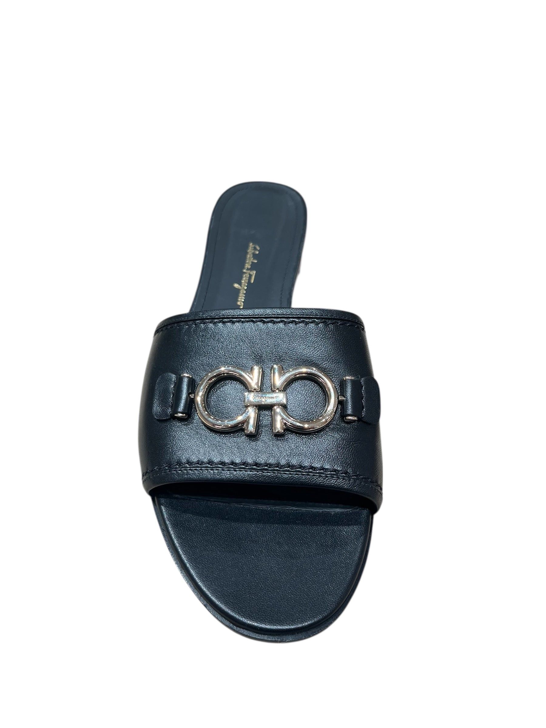 Salvatore Ferragamo Ferragamo Logo Rhodes Slide Sandals SIZE 6 Size ONE SIZE - 3 Thumbnail