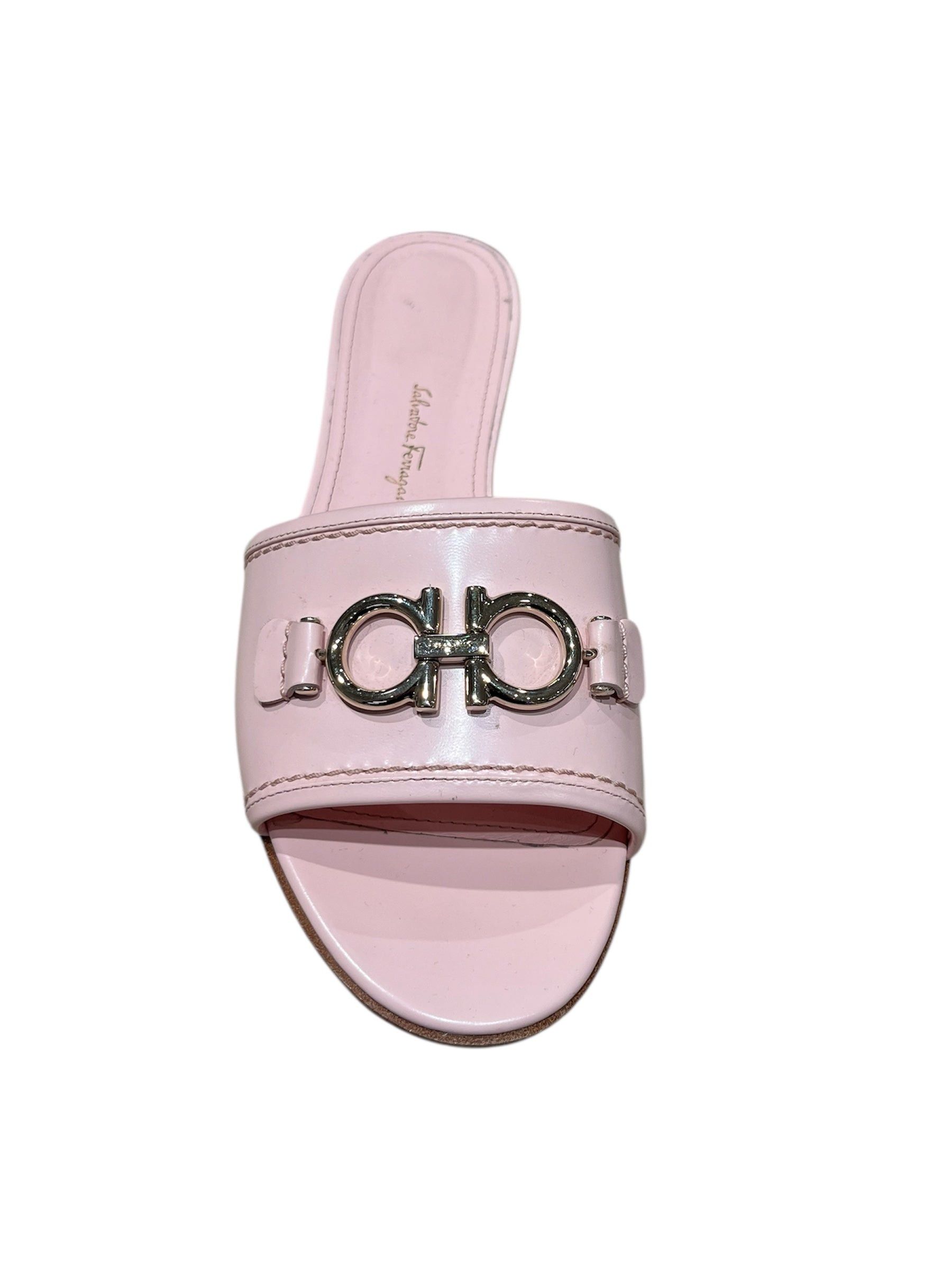 Salvatore Ferragamo Ferragamo Logo Rhodes Slide Sandals SIZE 5 Size ONE SIZE - 3 Thumbnail