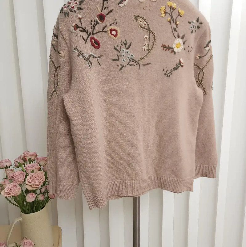 Dior Dior Camel Cashmere Embroidered Sweater for Women 0089 Size M / US 6-8 / IT 42-44 - 2 Thumbnail