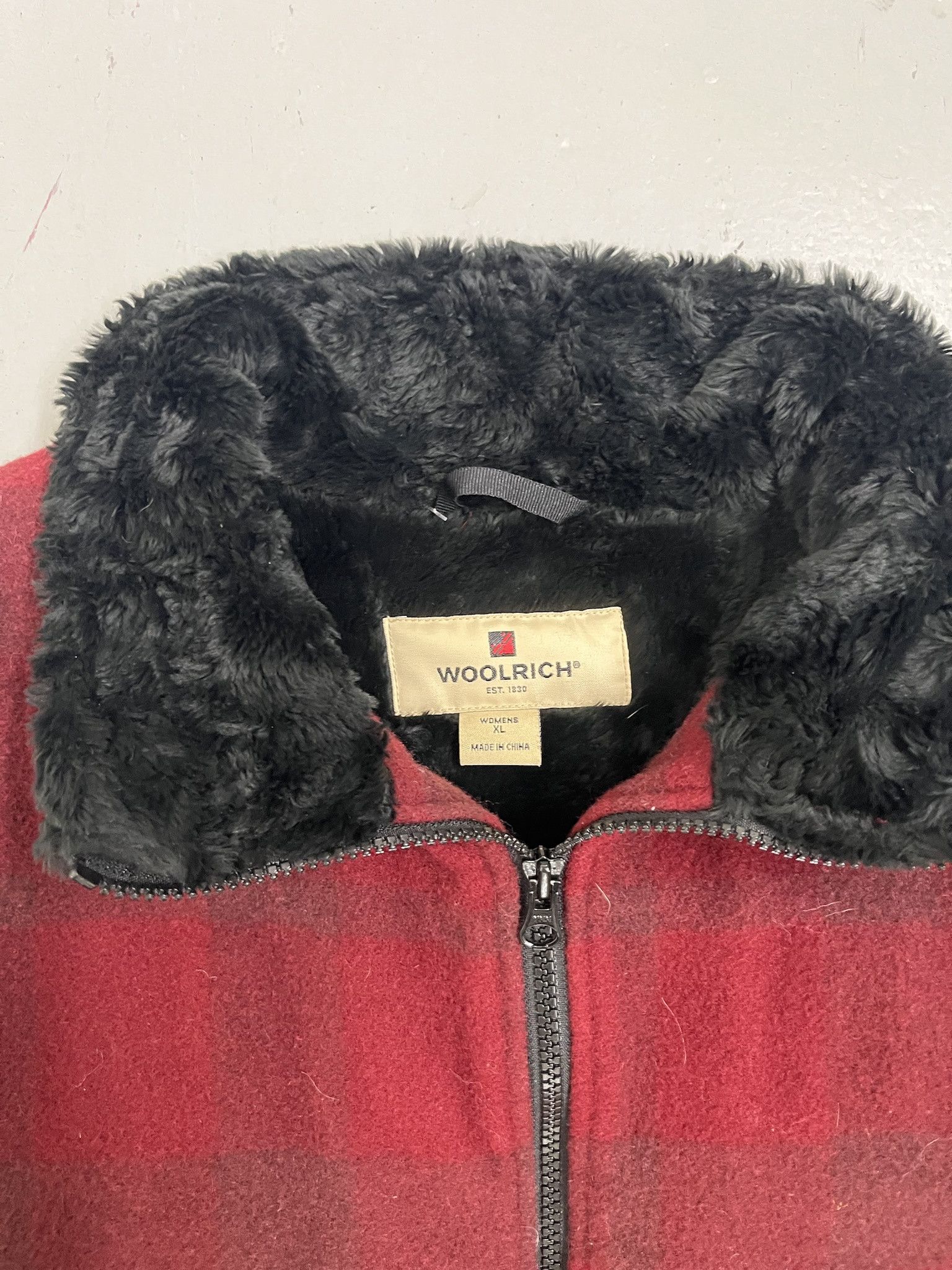 Vintage Vintage 2000s Woolrich Fur Lined Wool Vest Size L (Womens XL) Size US L / EU 52-54 / 3 - 2 Thumbnail