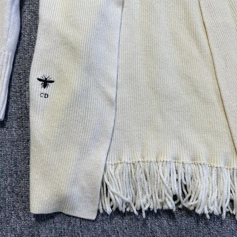 Dior Dior Embroidered Cashmere Cardigan in Cream 0089 Size M / US 6-8 / IT 42-44 - 2 Thumbnail