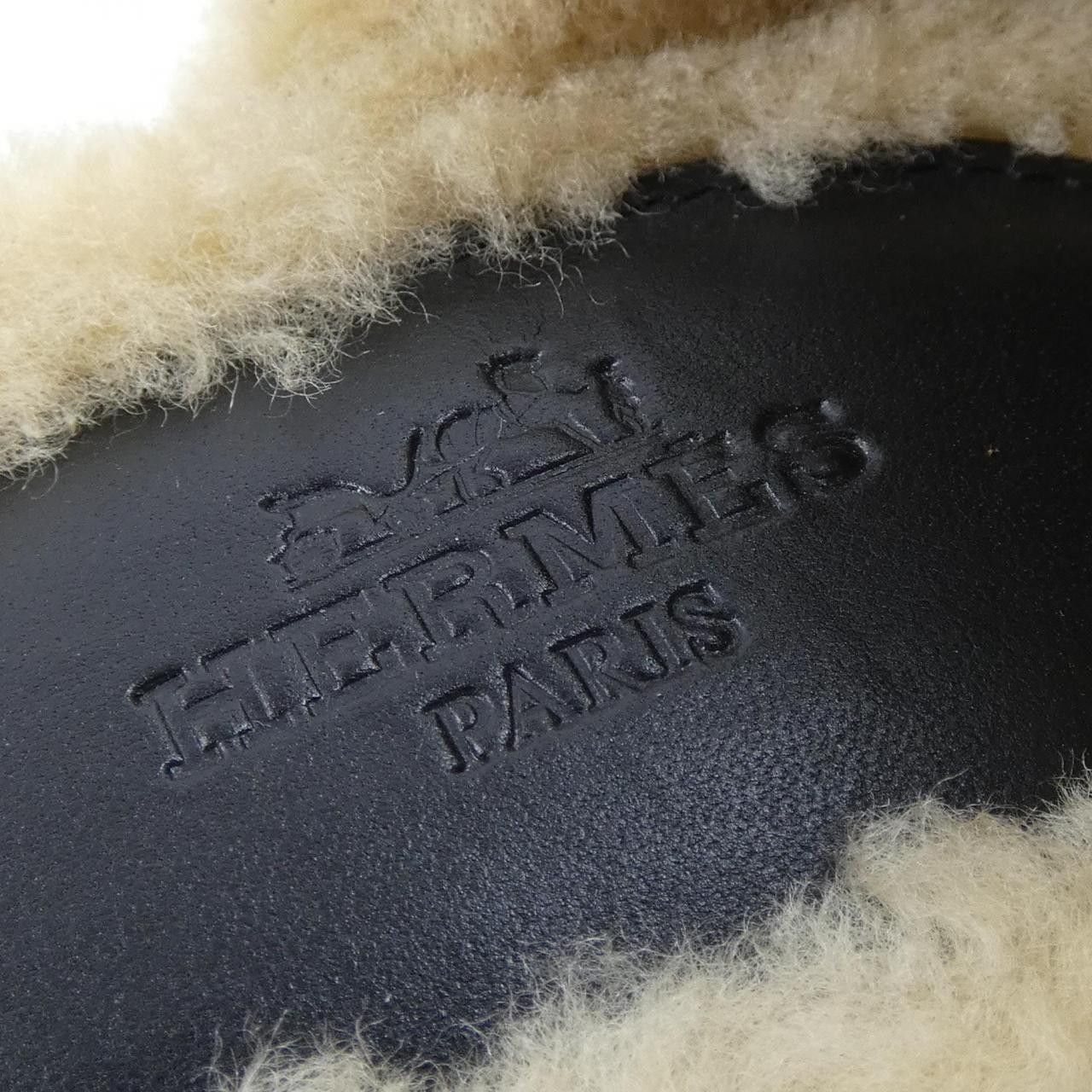Hermes Hermes Hermes Shearling Shoes Natural Material Shoes DUTY FREE for USA Size ONE SIZE - 6 Thumbnail
