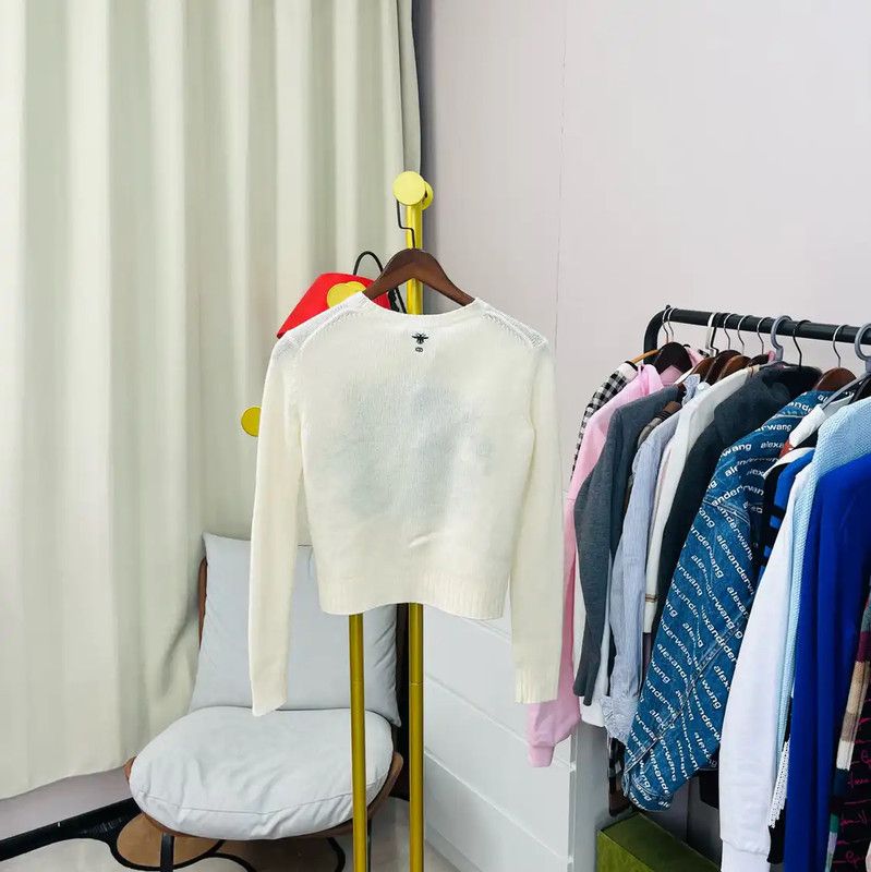 Dior Dior White Wool Sweater with Floral Embroidery 0089 Size XS / US 0-2 / IT 36-38 - 2 Thumbnail