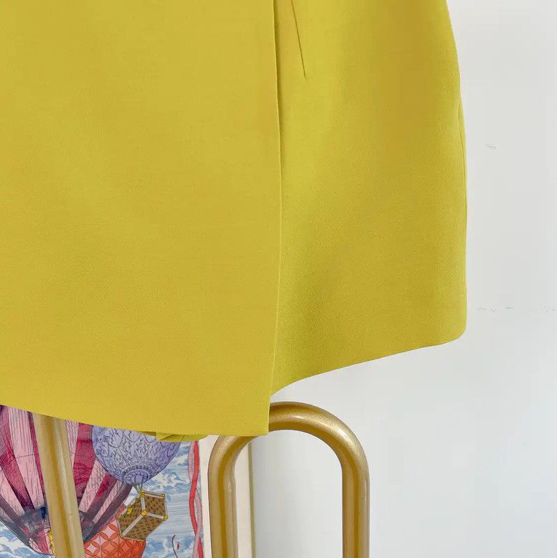 Dior Dior Yellow Wool Women's Shorts 0089 Size 24" / US 00 / IT 34 - 4 Thumbnail