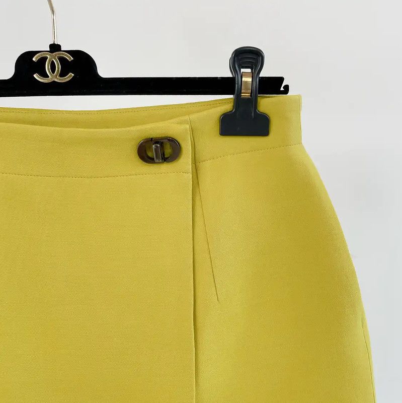 Dior Dior Yellow Wool Women's Shorts 0089 Size 24" / US 00 / IT 34 - 3 Thumbnail