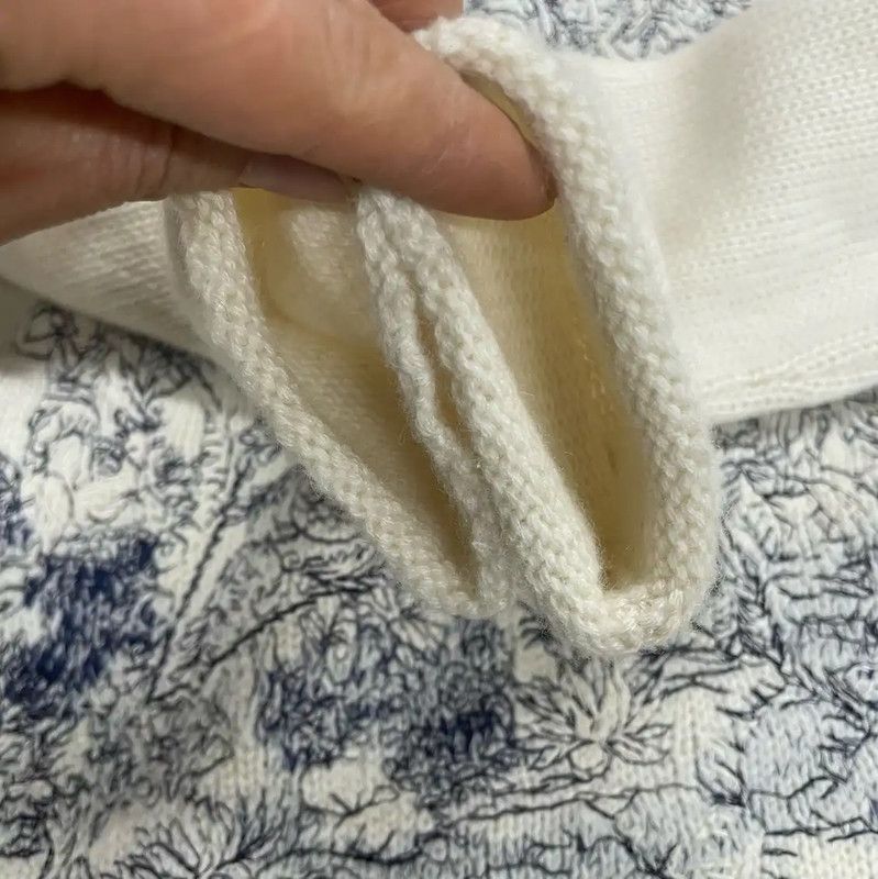 Dior Dior White Cashmere Pullover Sweater for Women 0089 Size XS / US 0-2 / IT 36-38 - 4 Thumbnail
