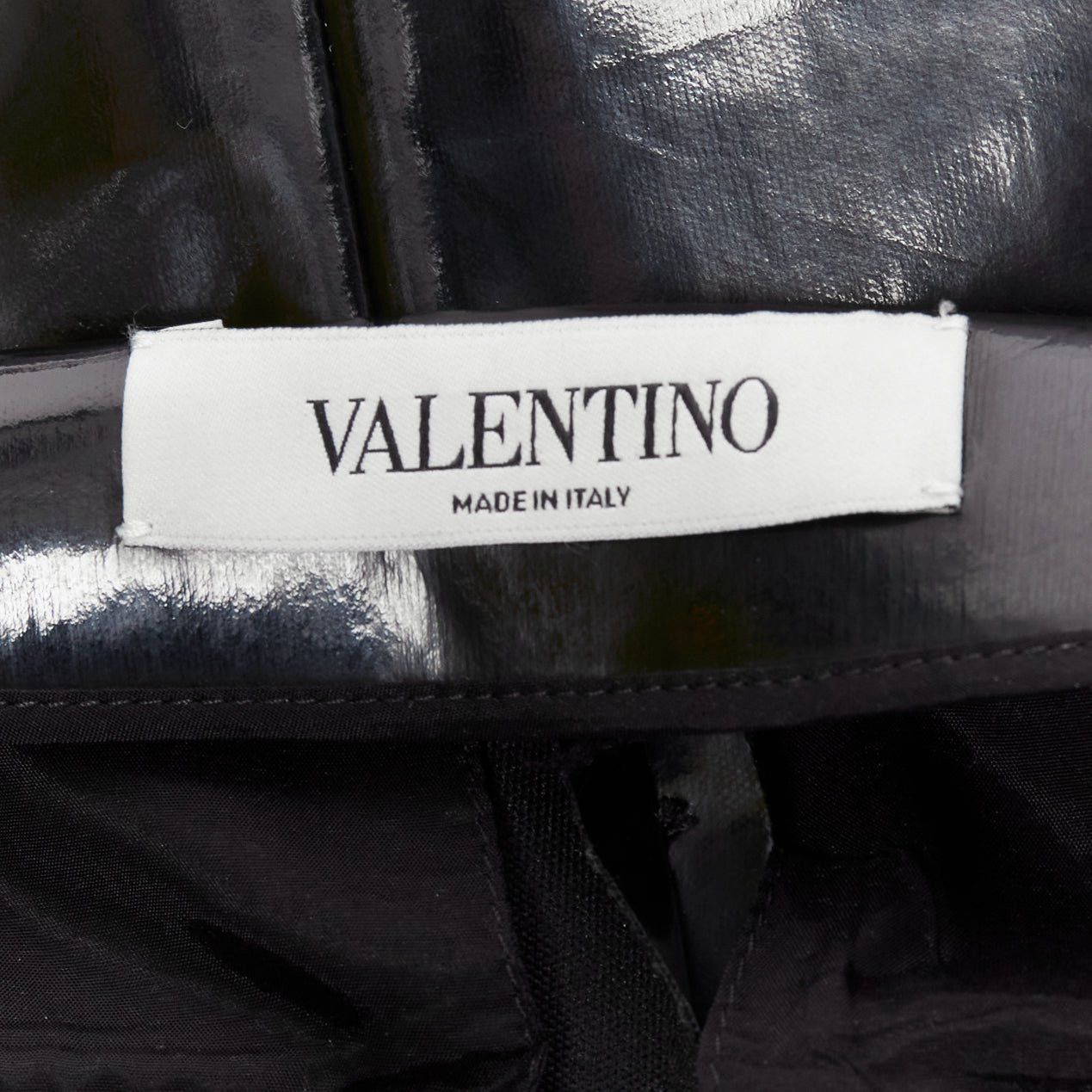 Valentino VALENTINO black vinyl pleat front back slit pockets pants S Size 27" / US 4 / IT 40 - 8 Thumbnail