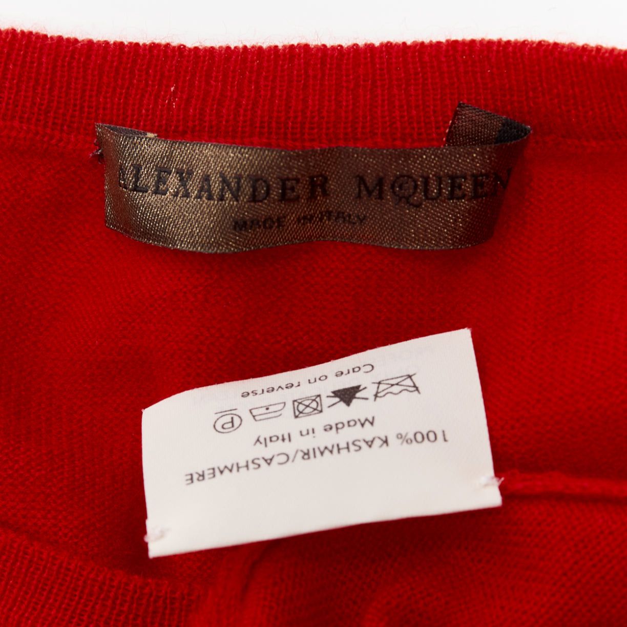 Alexander McQueen ALEXANDER MCQUEEN 100% cashmere red drop sleeve wide neck sweater top XS Size S / US 4 / IT 40 - 8 Thumbnail
