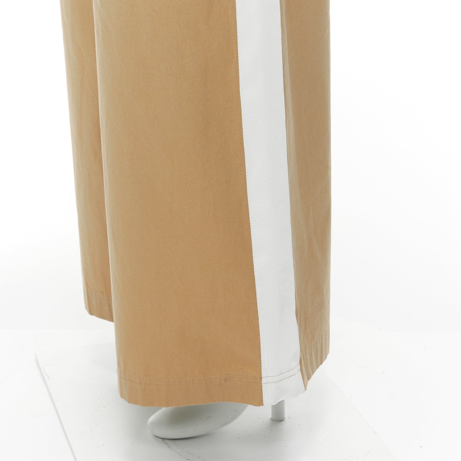Sacai SACAI LUCK beige off white button embellished waistband wide cargo pants Size 28" / US 6 / IT 42 - 8 Thumbnail