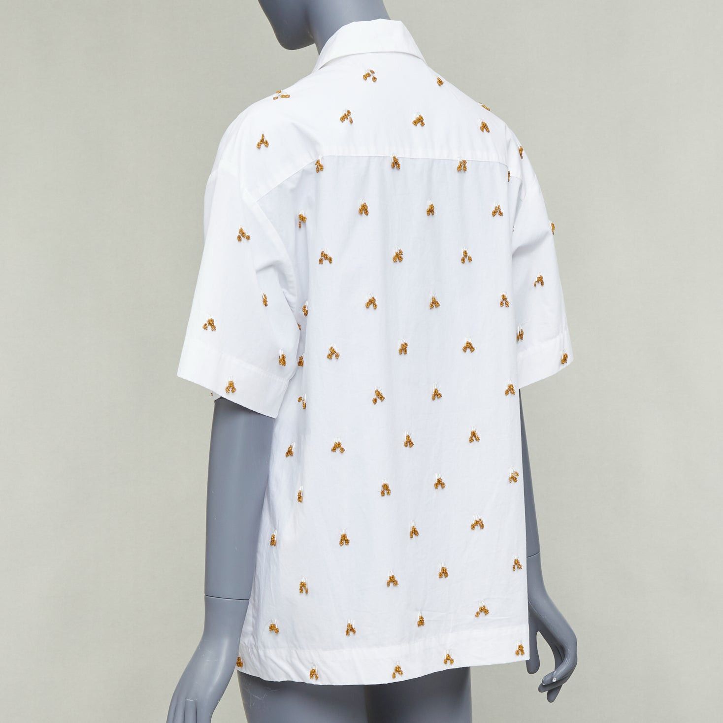 Jacquemus JACQUEMUS 2021 L'amour La Chemise Ble white cotton glass embellished shirt FR34 XS Size XS / US 0-2 / IT 36-38 - 6 Thumbnail
