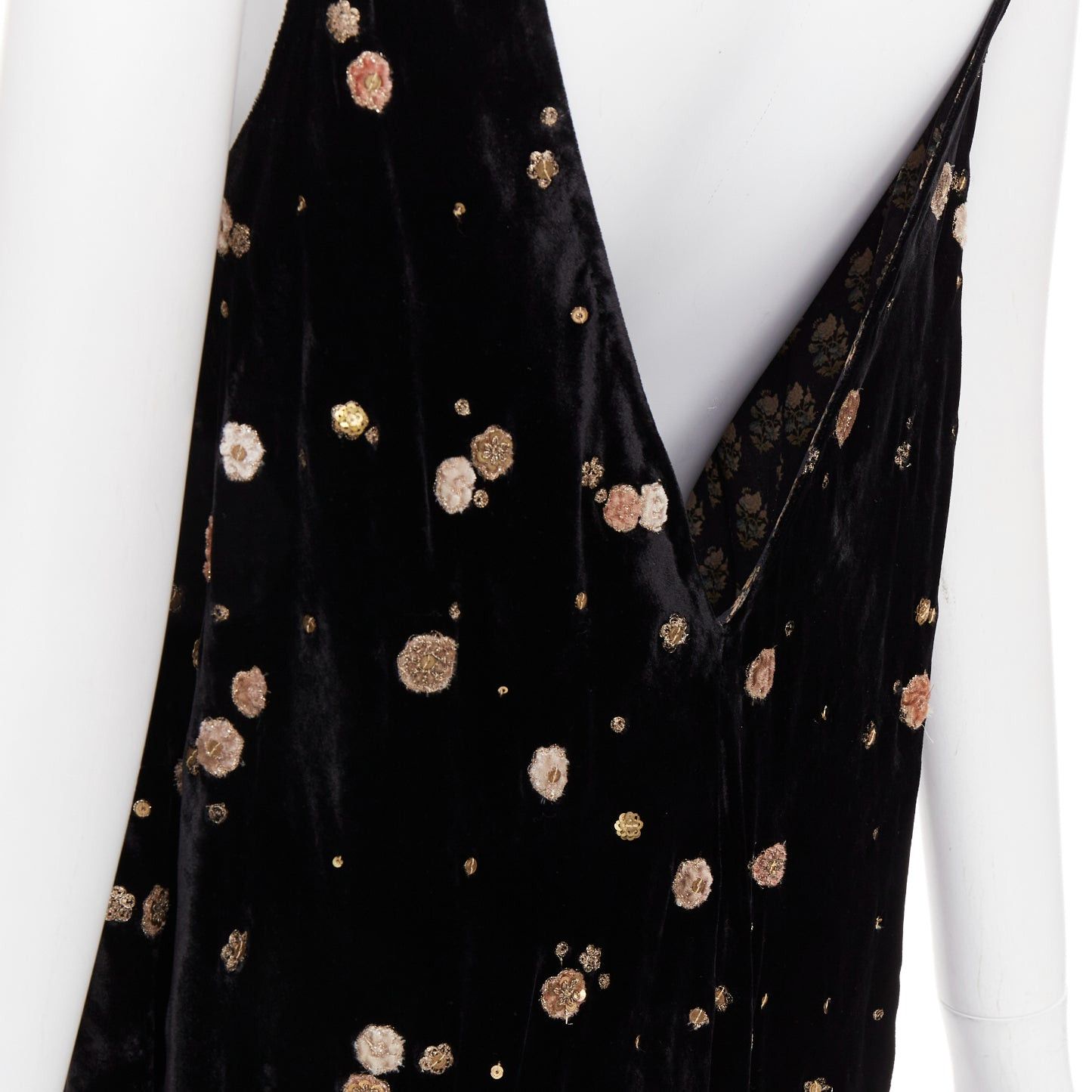 Other SABYASACHI black velvet gold floral applique sequins drape V neck dress S Size S / US 4 / IT 40 - 7 Thumbnail