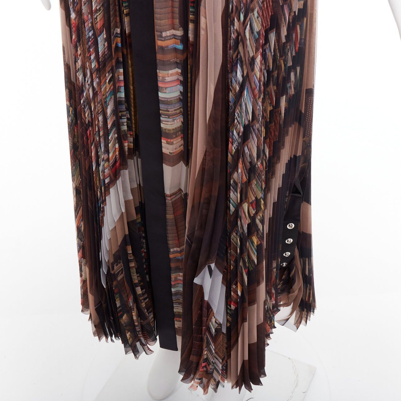 Sacai SACAI 2023 Interstellar black multicolour book shelf print pleated dress JP1 S Size S / US 4 / IT 40 - 7 Thumbnail