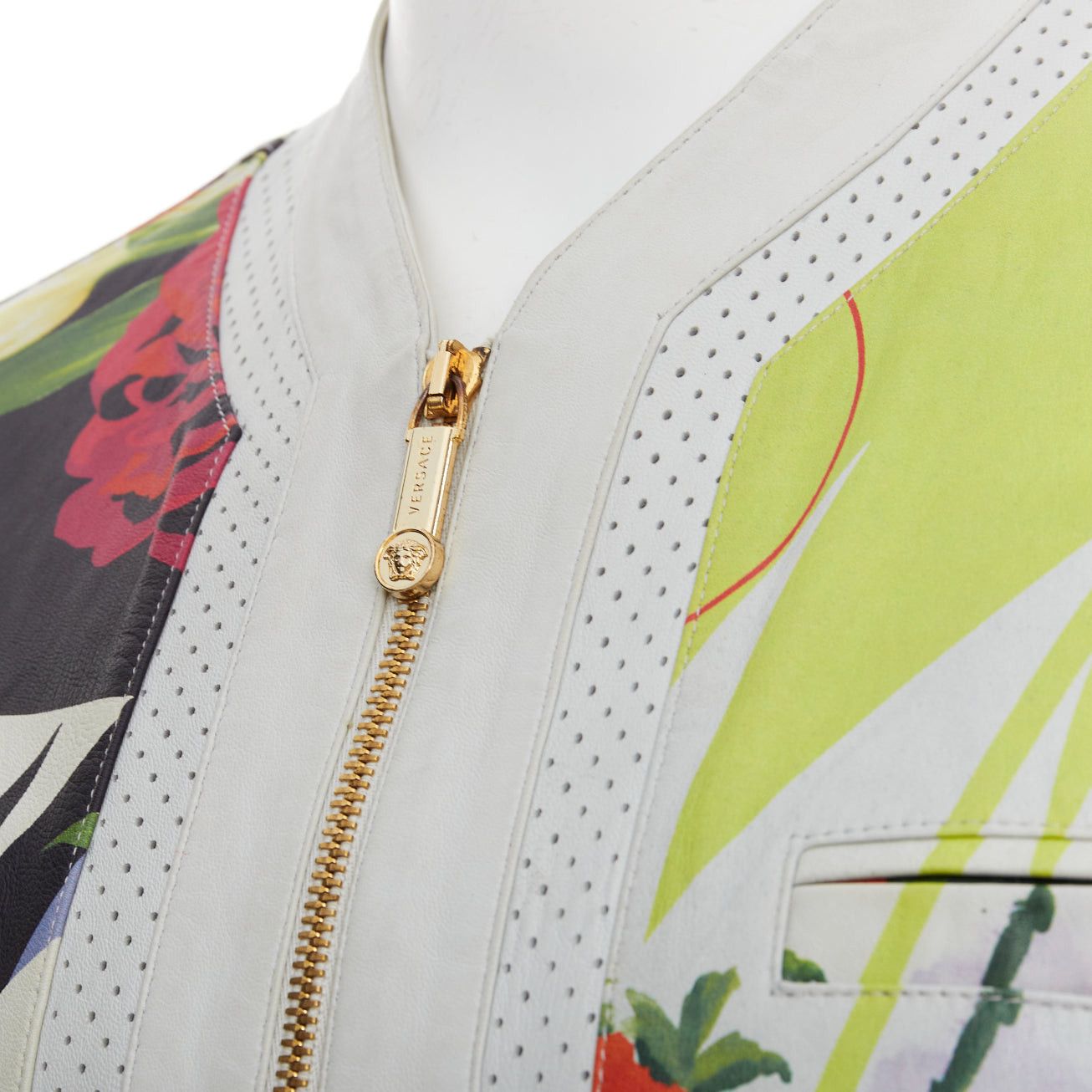 Versace VERSACE 2013 Runway white leather geometric tropical print bomber IT50 L Size US L / EU 52-54 / 3 - 2 Thumbnail