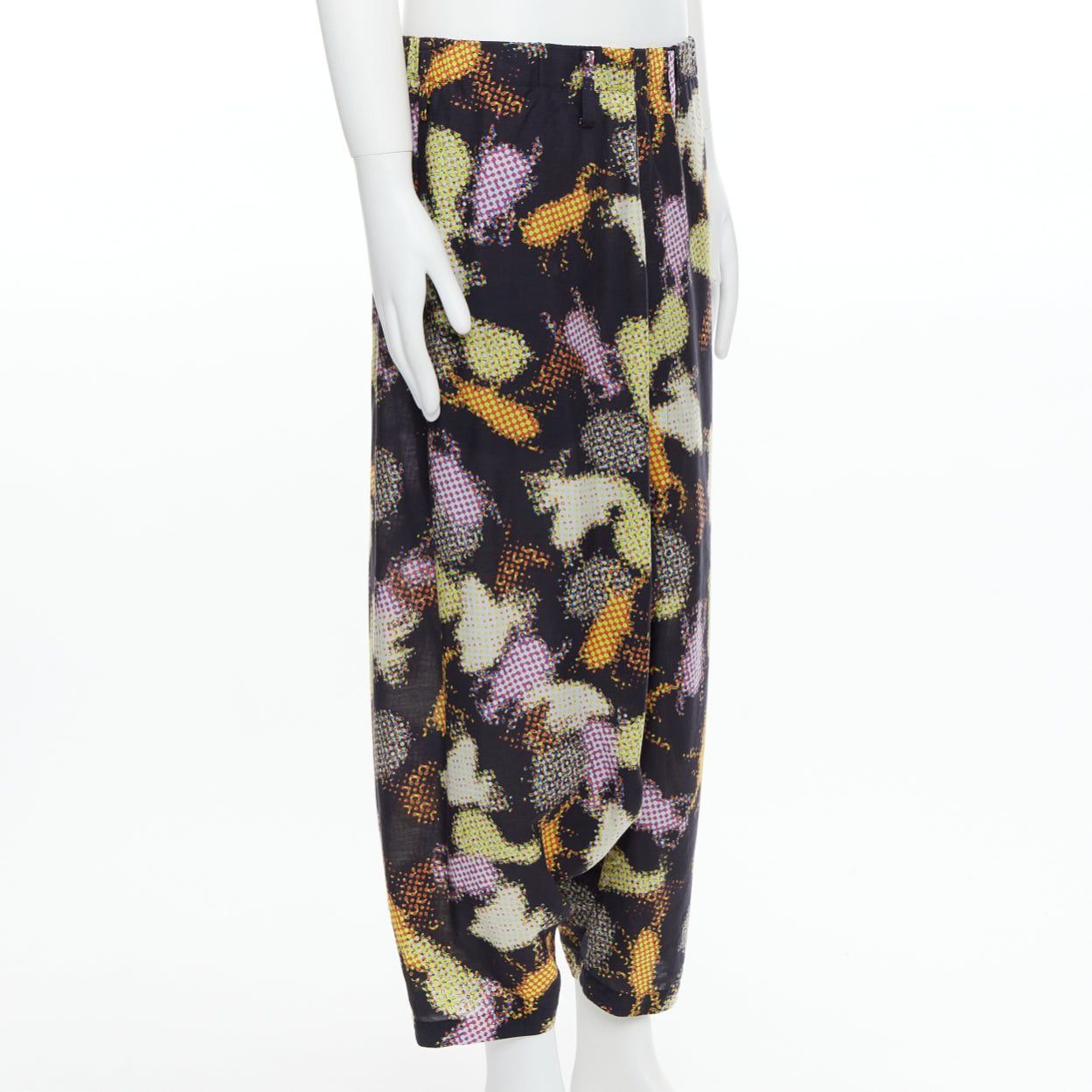 Issey Miyake ISSEY MIYAKE MEN multicolour abstract print asymmetric harem pants Size US 29 - 3 Thumbnail