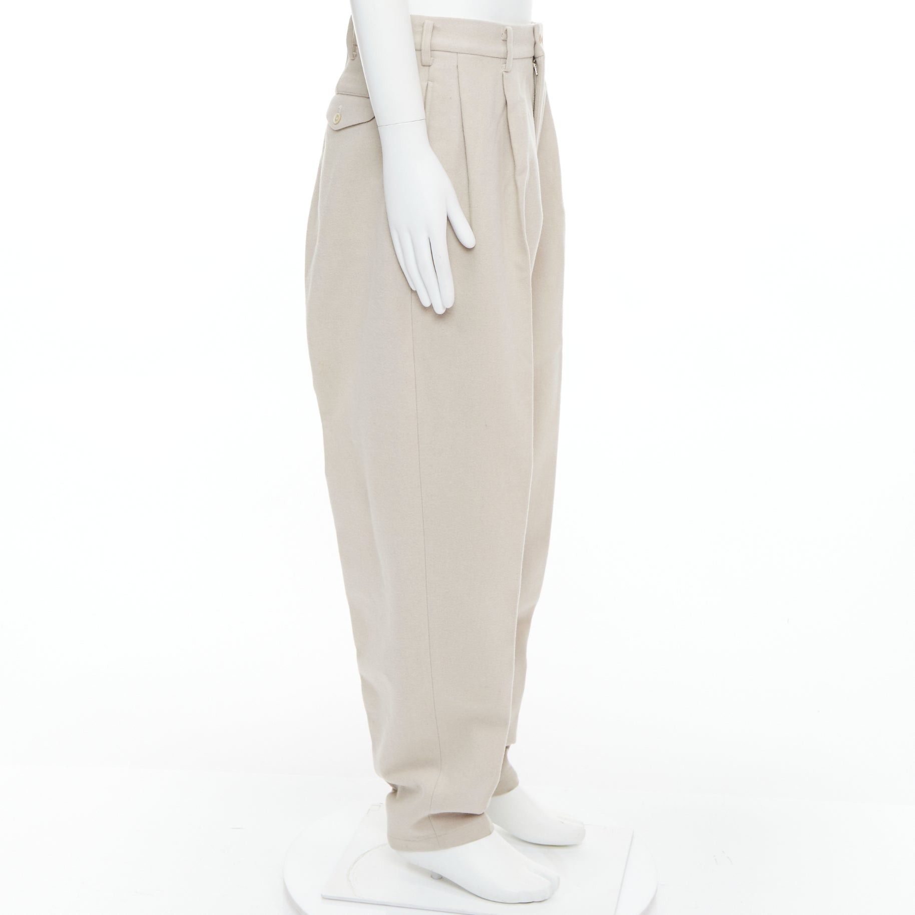 Yohji Yamamoto YOHJI YAMAMOTO light beige wool blend tapered 3D pleated pants L Size US 29 - 4 Thumbnail