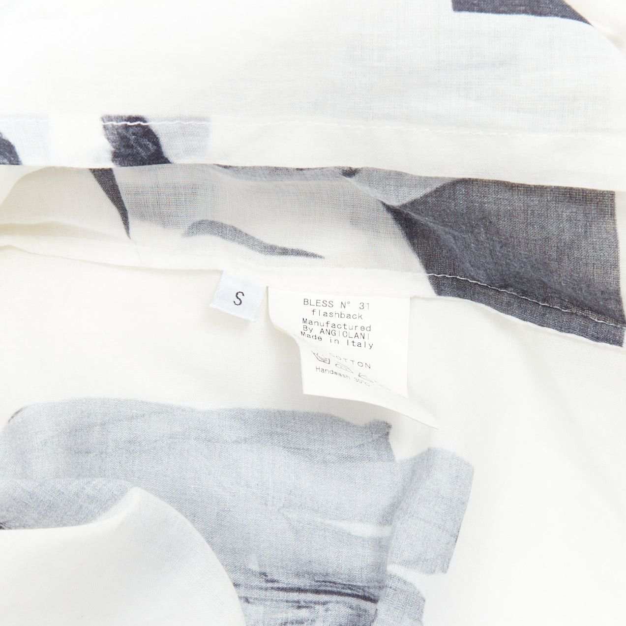 Bless BLESS BERLIN N31 white grey abstract portrait print boxy top S Size US S / EU 44-46 / 1 - 8 Thumbnail