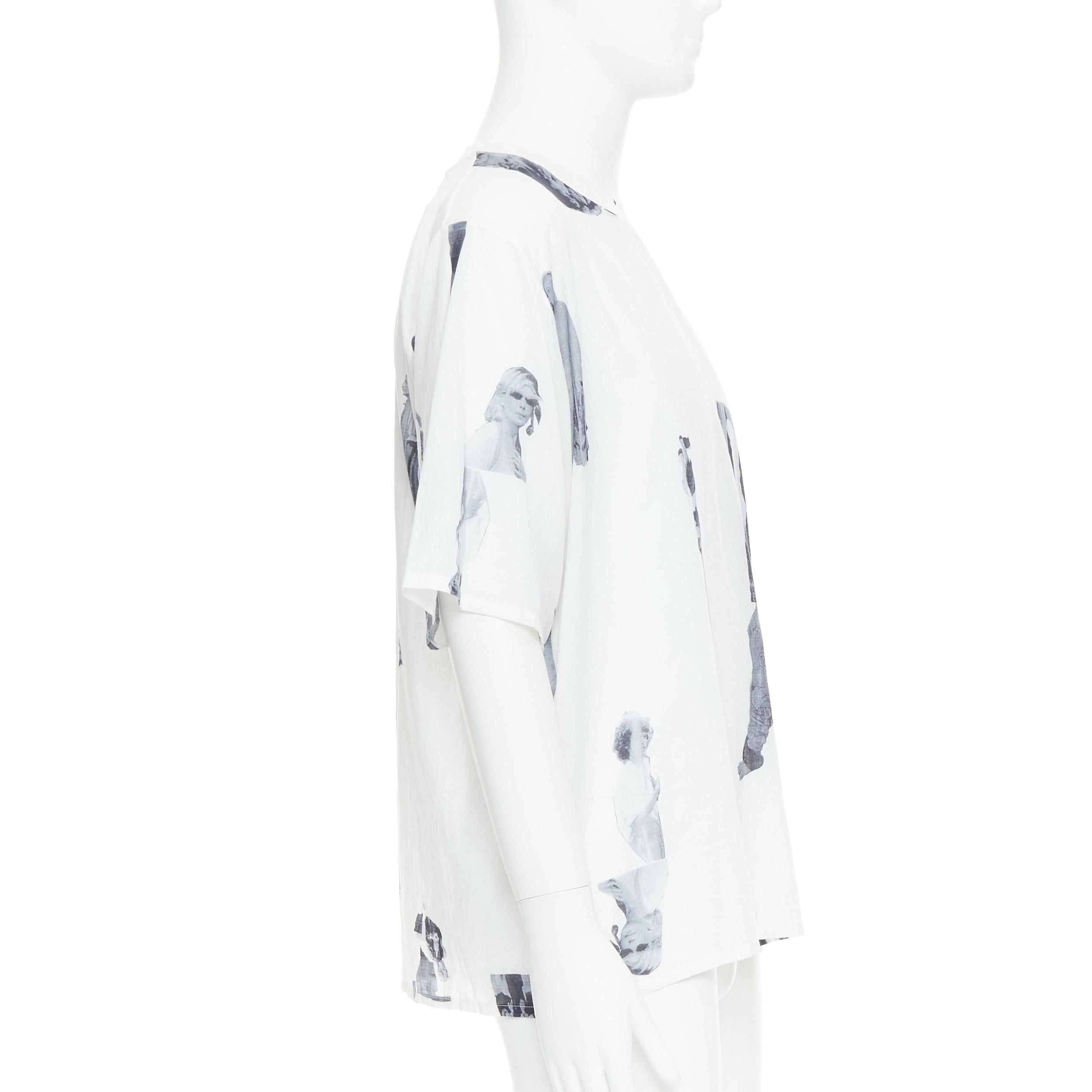 Bless BLESS BERLIN N31 white grey abstract portrait print boxy top S Size US S / EU 44-46 / 1 - 4 Thumbnail