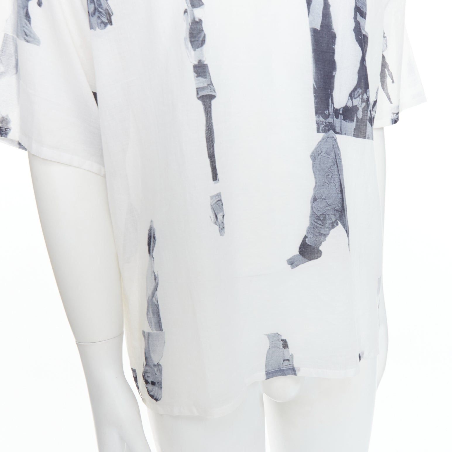 Bless BLESS BERLIN N31 white grey abstract portrait print boxy top S Size US S / EU 44-46 / 1 - 2 Thumbnail