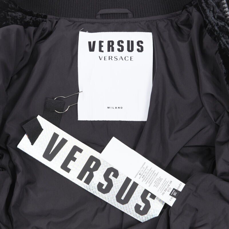 Versus new VERSUS VERSACE embroidery black crushed velvet belted puffer jacket IT38 Size XS / US 0-2 / IT 36-38 - 10 Thumbnail