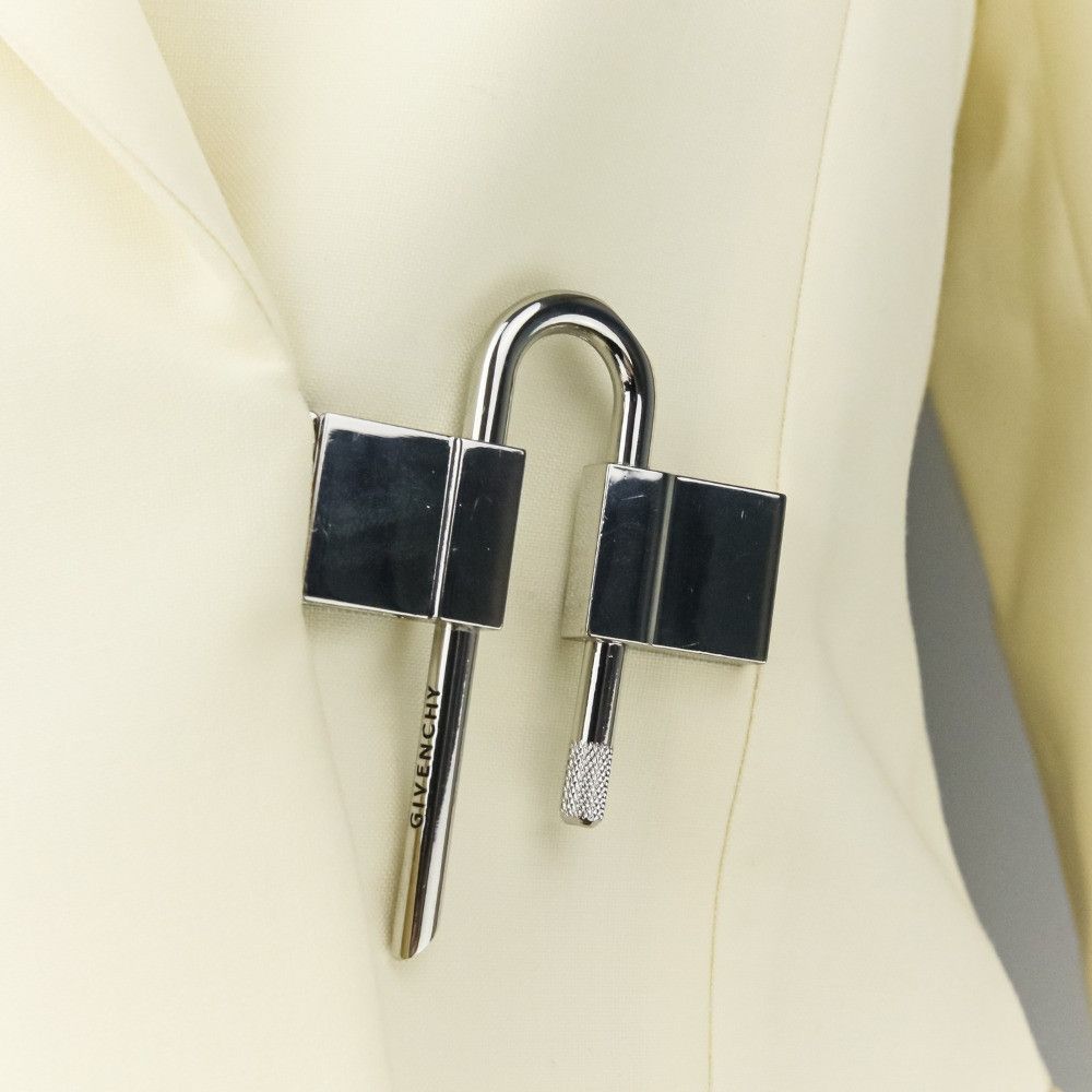 Givenchy Givenchy Givenchy U-lock Suit Set Others Suits DUTY FREE for USA Size ONE SIZE - 5 Thumbnail