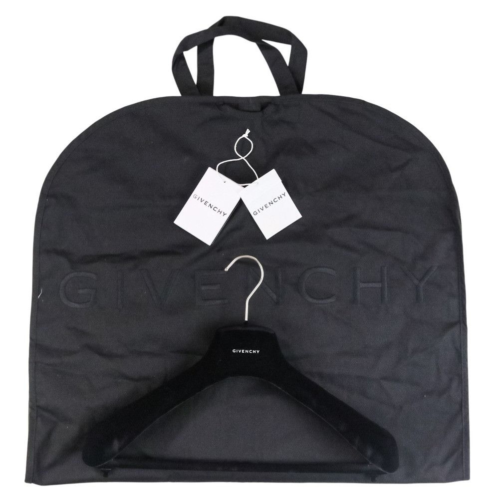Givenchy Givenchy Givenchy U-lock Suit Set Others Suits DUTY FREE for USA Size ONE SIZE - 17 Thumbnail