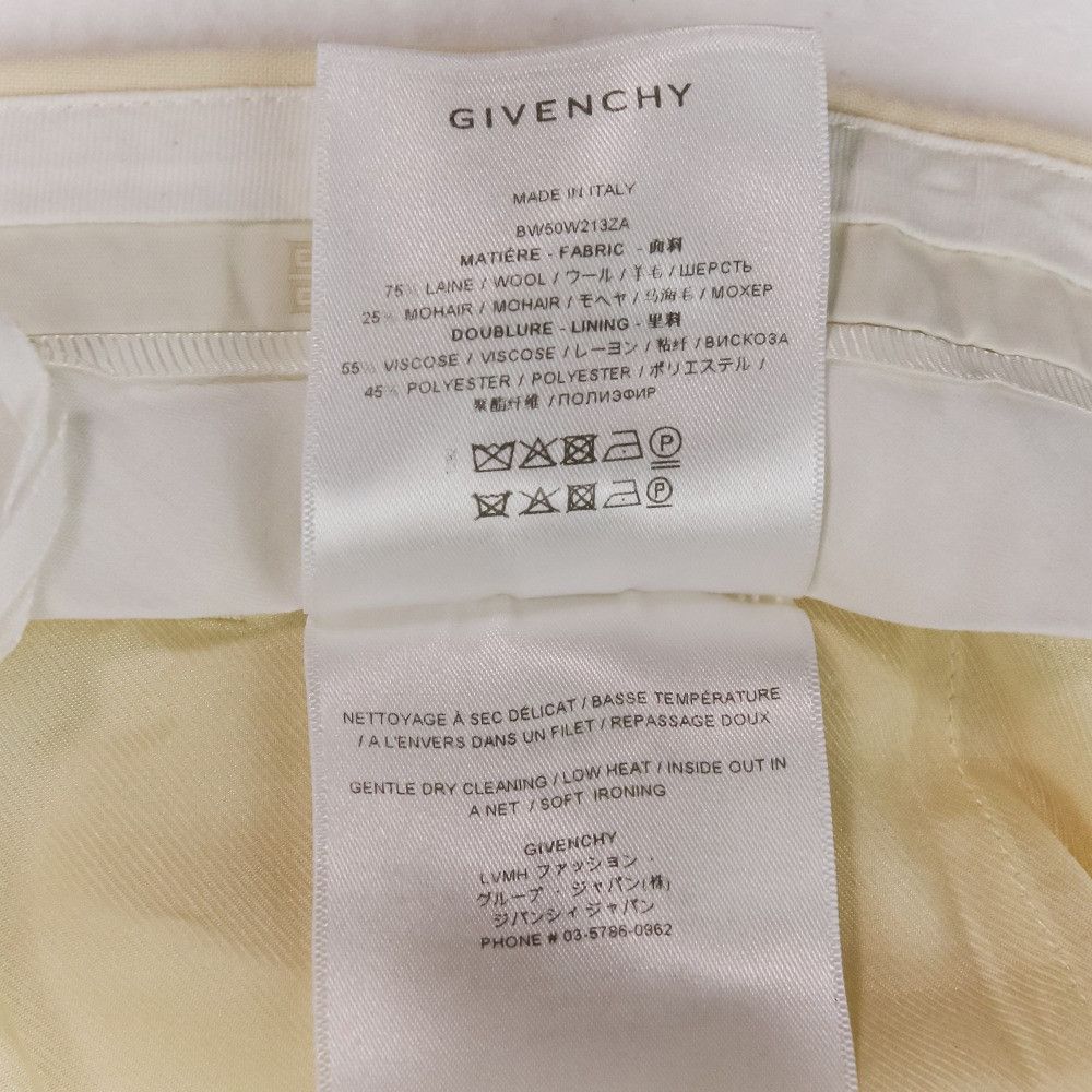 Givenchy Givenchy Givenchy U-lock Suit Set Others Suits DUTY FREE for USA Size ONE SIZE - 16 Thumbnail