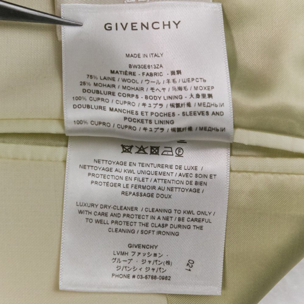 Givenchy Givenchy Givenchy U-lock Suit Set Others Suits DUTY FREE for USA Size ONE SIZE - 10 Thumbnail