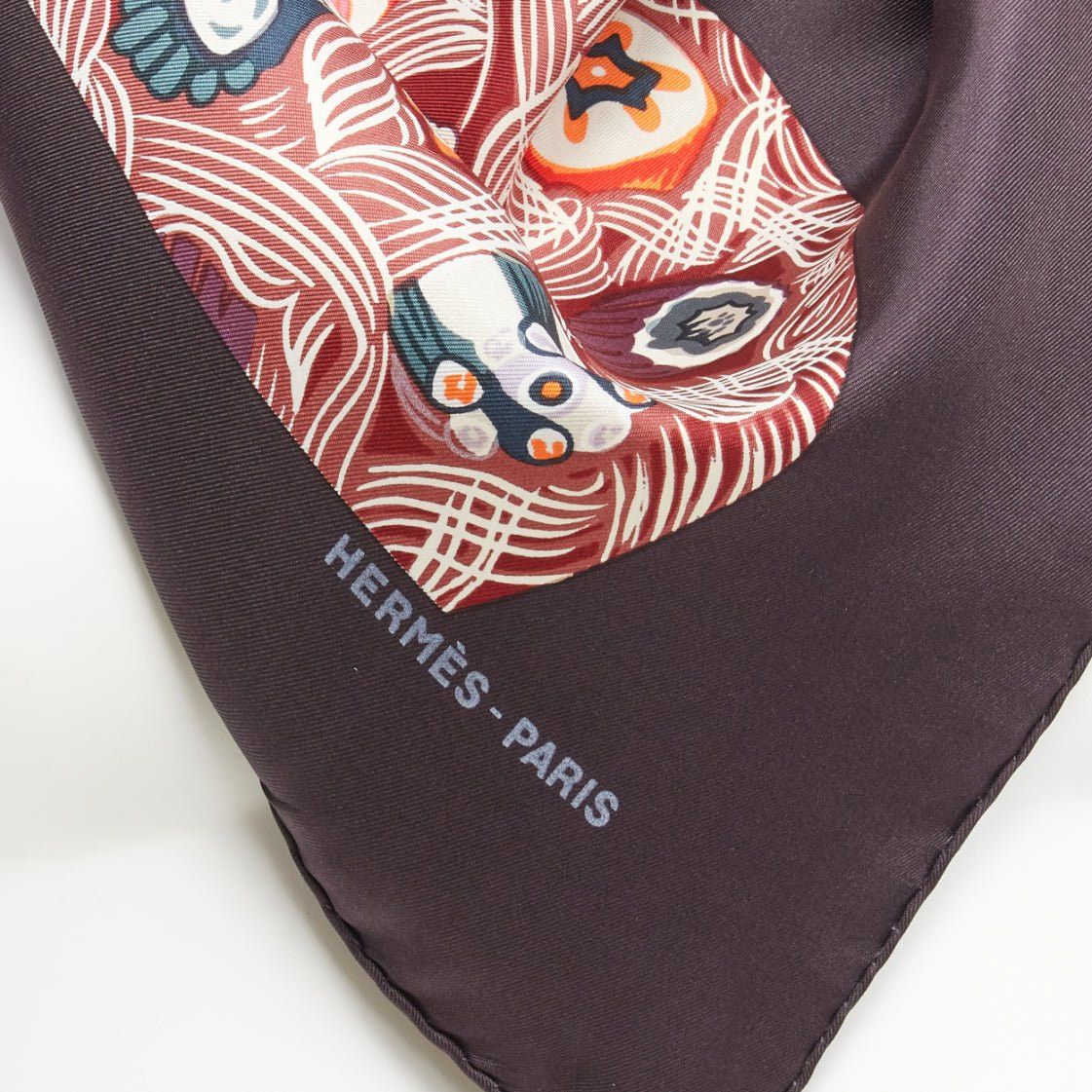 Hermes HERMES 100% silk Sulfures Press Papier dark floral print scarf Size ONE SIZE - 2 Thumbnail