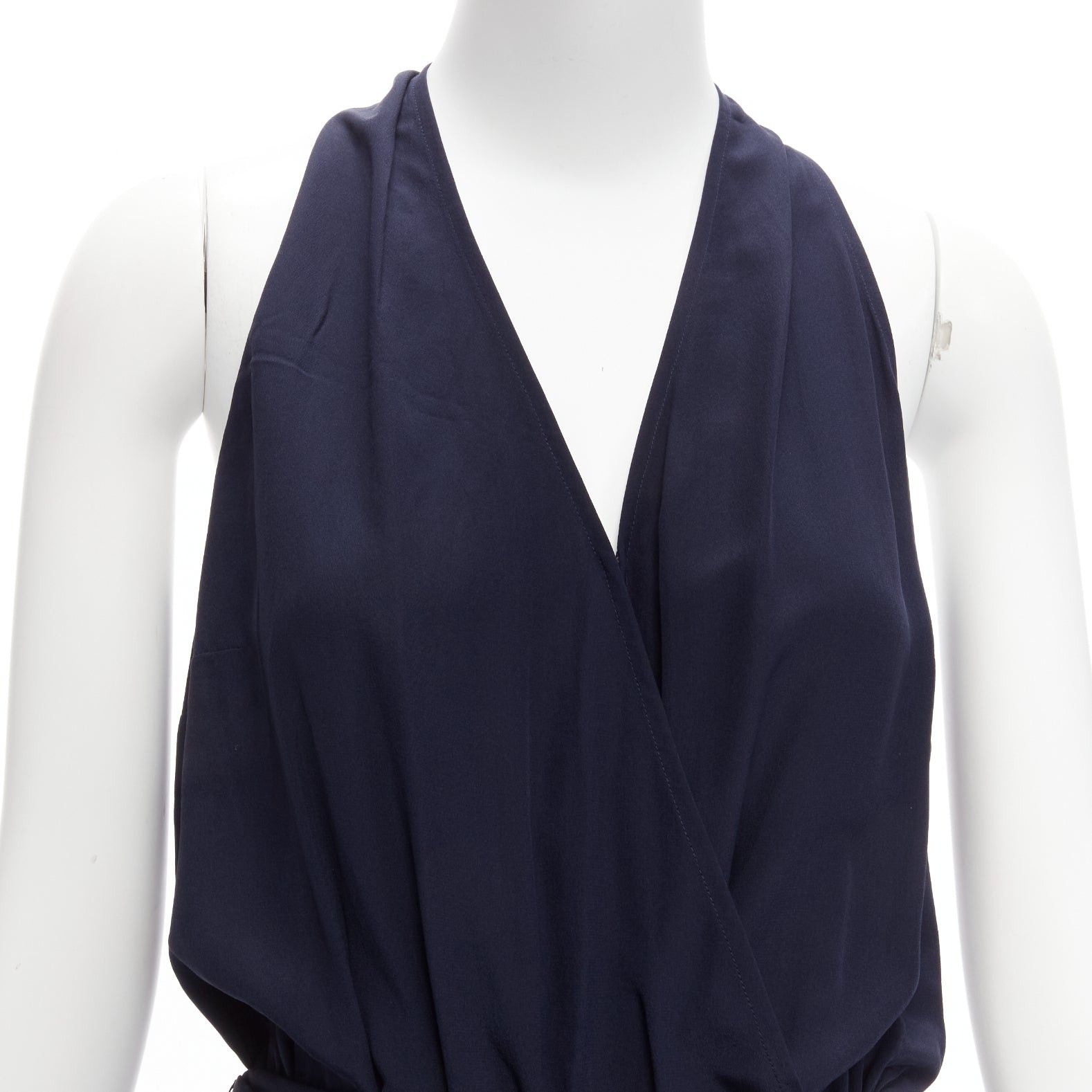 Tory Burch TORY BURCH 100% silk navy V neck wide leg wrap tie wide leg jumpsuit XS Size 26" / US 2 / IT 38 - 7 Thumbnail