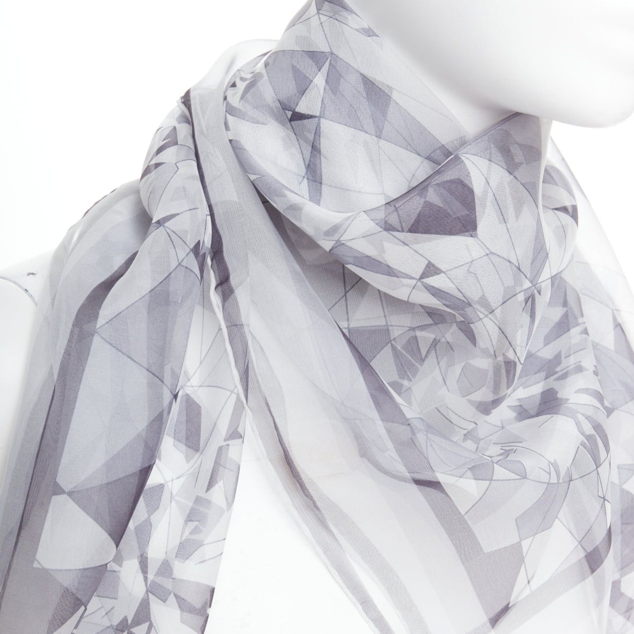 Cartier CARTIER 100% silk grey sheer diamond cuts print square scarf Size ONE SIZE - 7 Thumbnail
