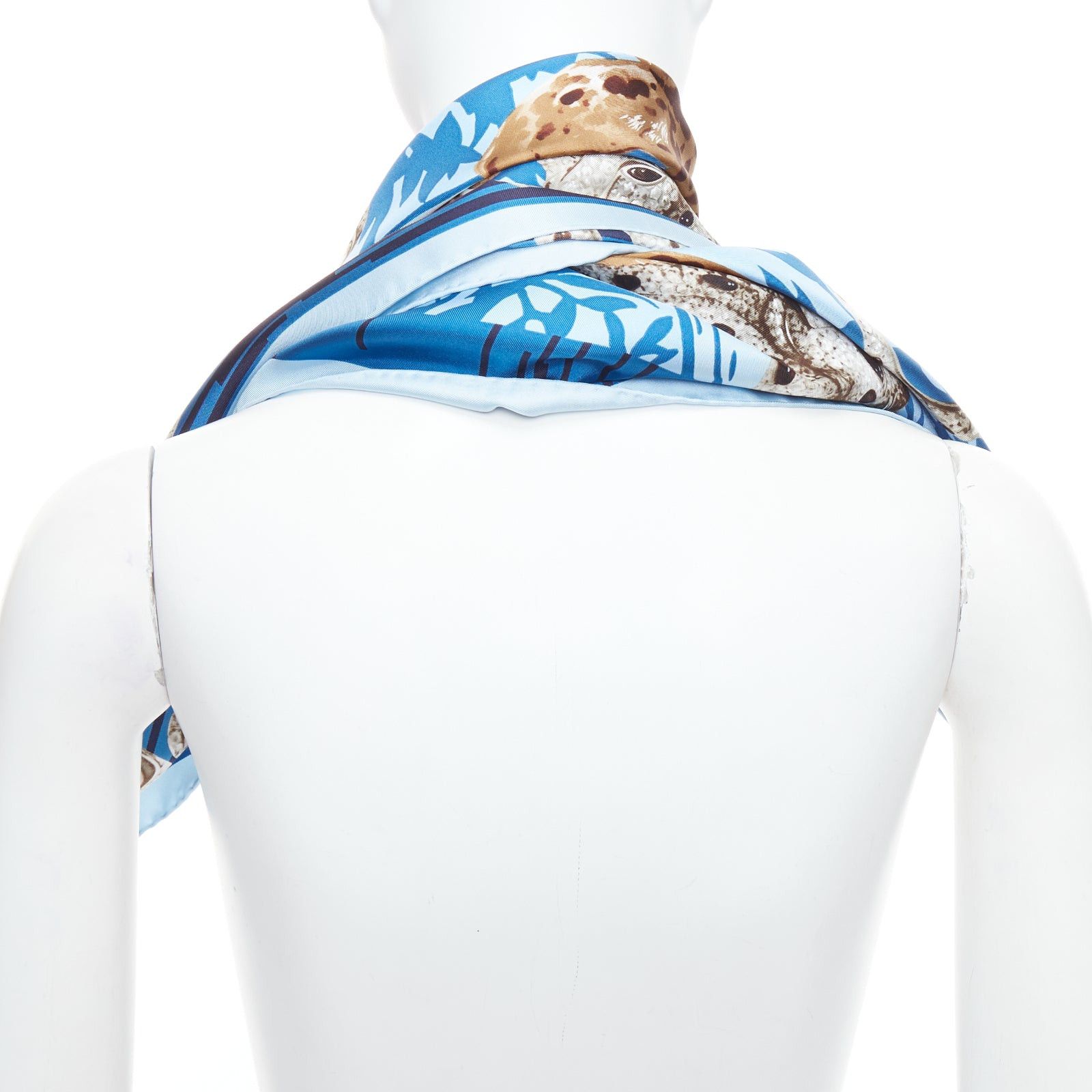 Cartier CARTIER 100% silk blue grey panther leopard ring print square scarf Size ONE SIZE - 5 Thumbnail