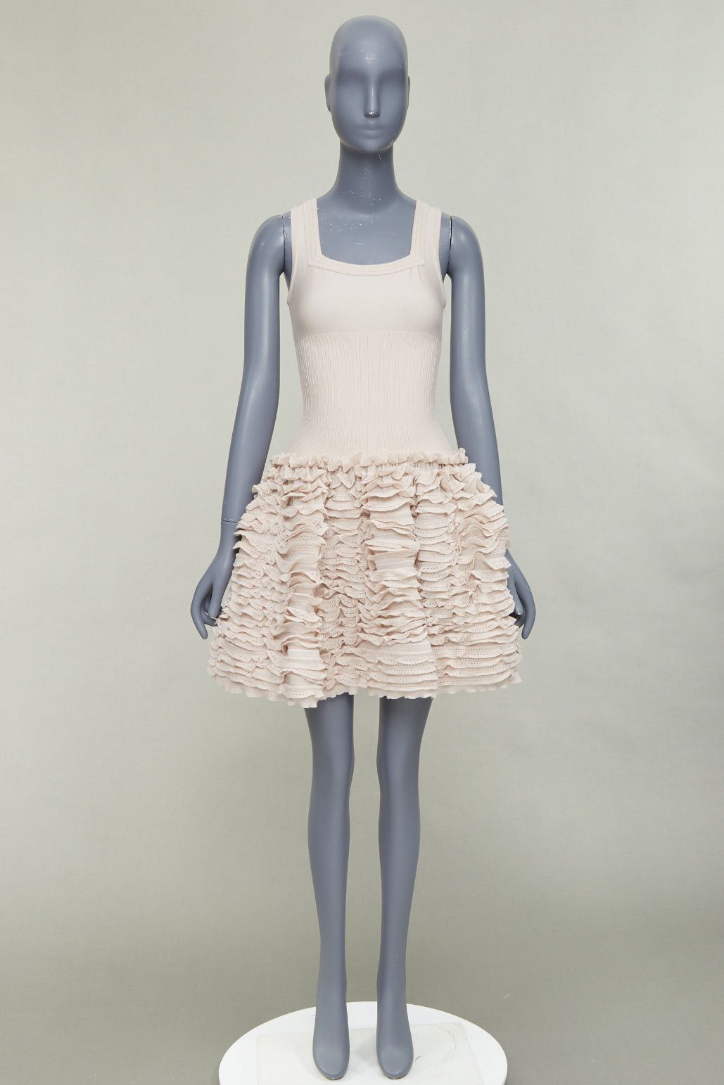 Alaia ALAIA pink beige wool blend square neck stretch tiered ruffle skirt cocktail dress FR36 S Size S / US 4 / IT 40 - 9 Thumbnail