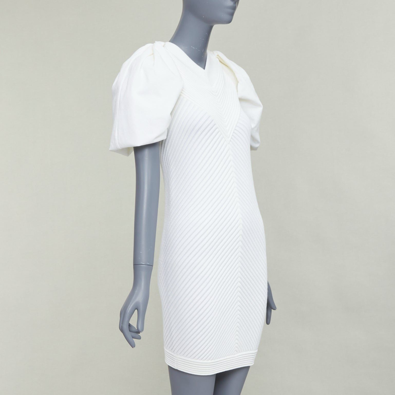 Chanel CHANEL 09P white cotton blend chevron puff sleeve CC buttons knit dress FR34 XS Size XS / US 0-2 / IT 36-38 - 3 Thumbnail