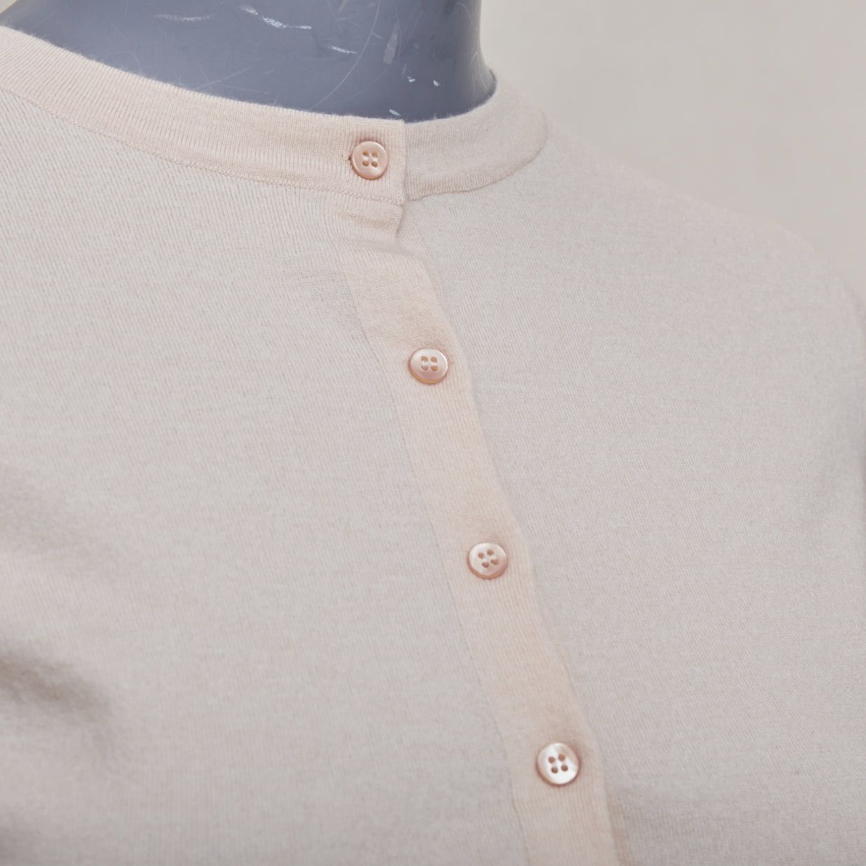Alaia ALAIA blush beige virgin wool blend mini buttons classic cropped cardigan FR36 S Size S / US 4 / IT 40 - 2 Thumbnail