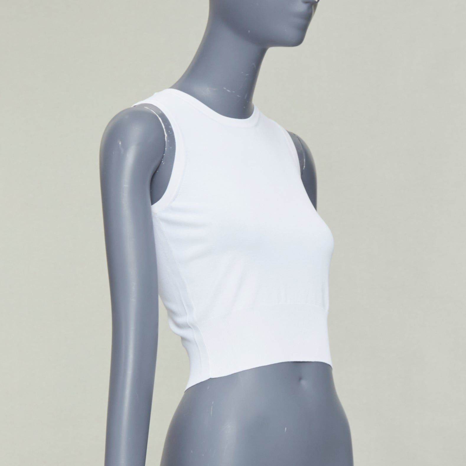 Alaia ALAIA white viscose blend sleeveless round neck ribbed hem crop vest FR36 S Size S / US 4 / IT 40 - 3 Thumbnail
