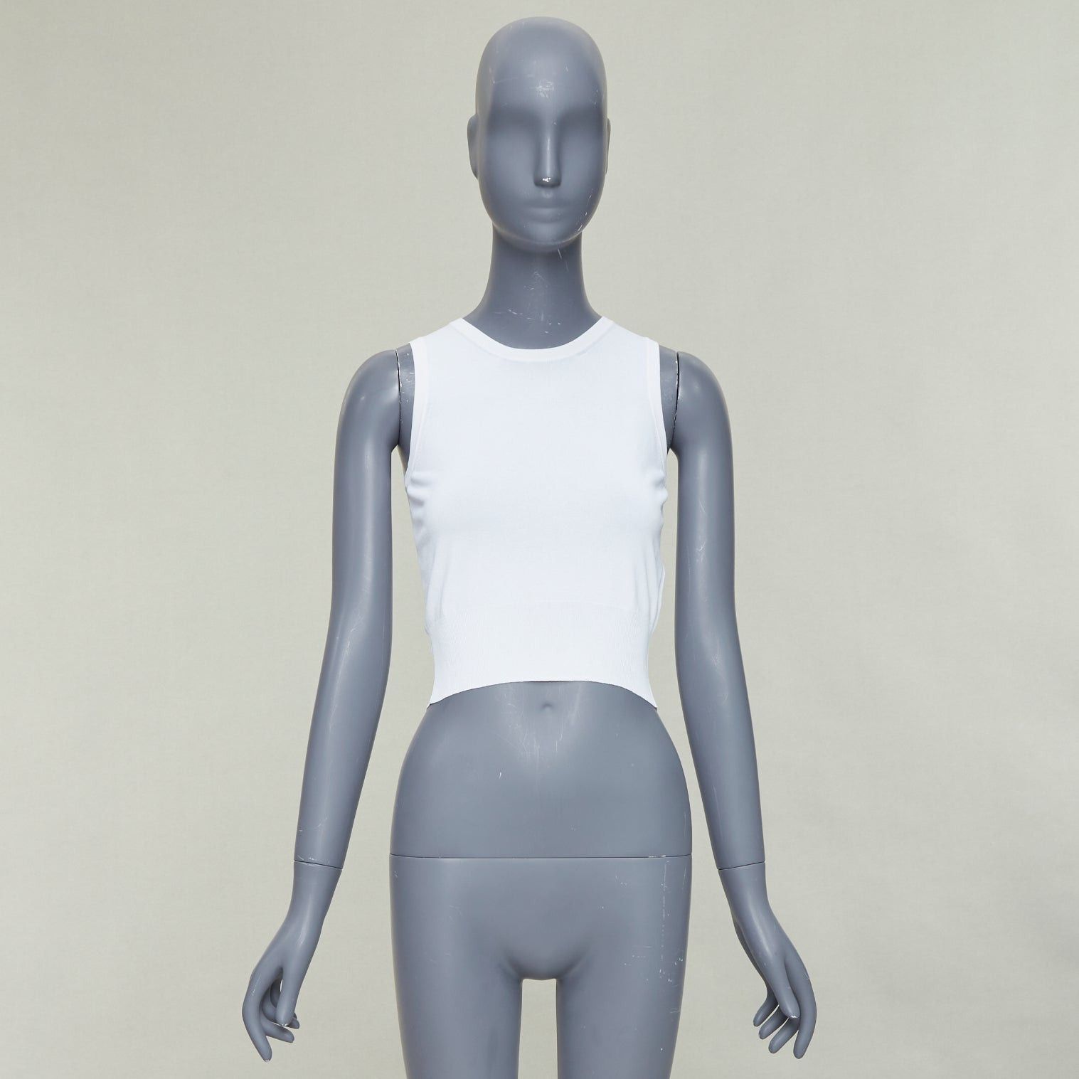 Alaia ALAIA white viscose blend sleeveless round neck ribbed hem crop vest FR36 S Size S / US 4 / IT 40 - 9 Thumbnail