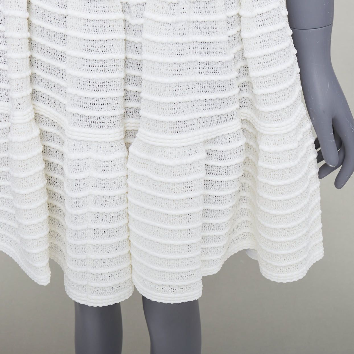 Alaia ALAIA ivory viscose blend tiered horizontal knit fit flared skirt FR36 S Size 27" / US 4 / IT 40 - 7 Thumbnail