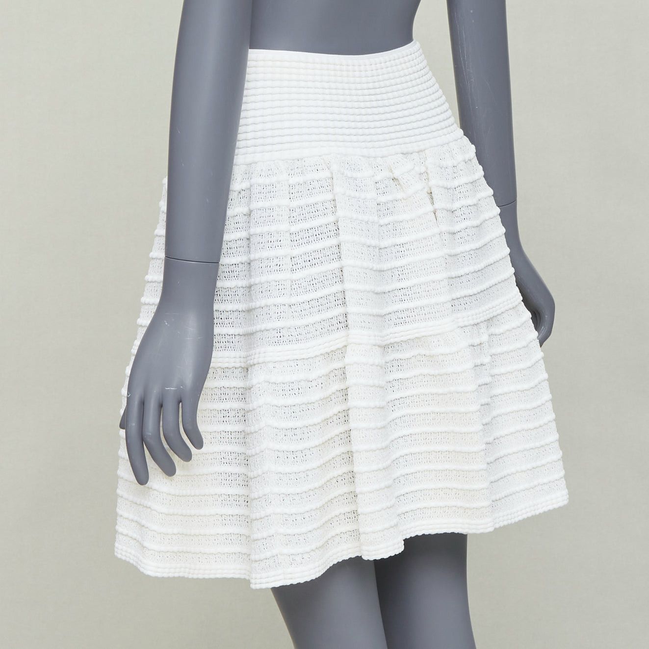 Alaia ALAIA ivory viscose blend tiered horizontal knit fit flared skirt FR36 S Size 27" / US 4 / IT 40 - 6 Thumbnail